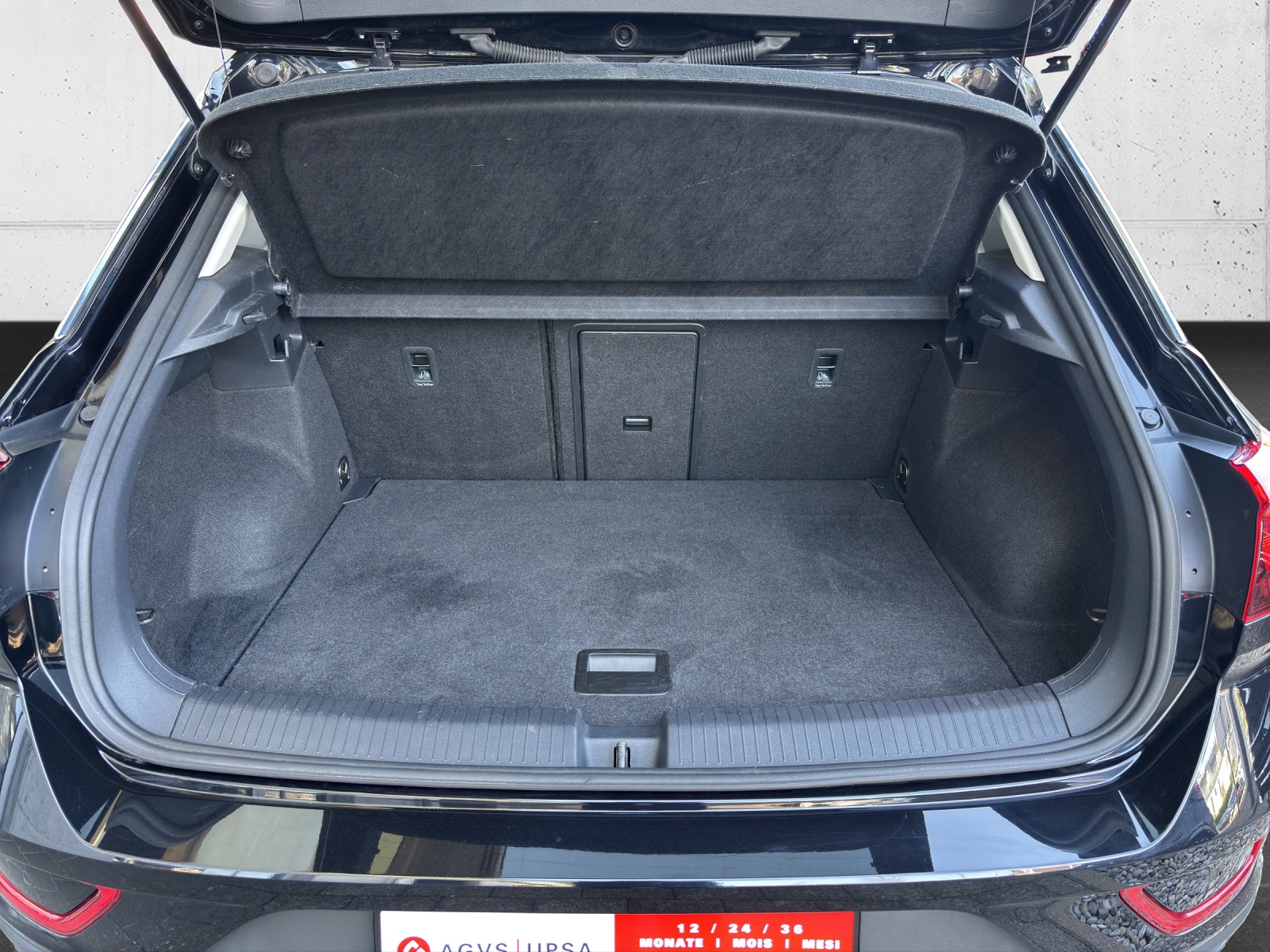 VW T-Roc 1.5 TSI EVO Life DSG mit AHK & Rückfahrkamera-image-8