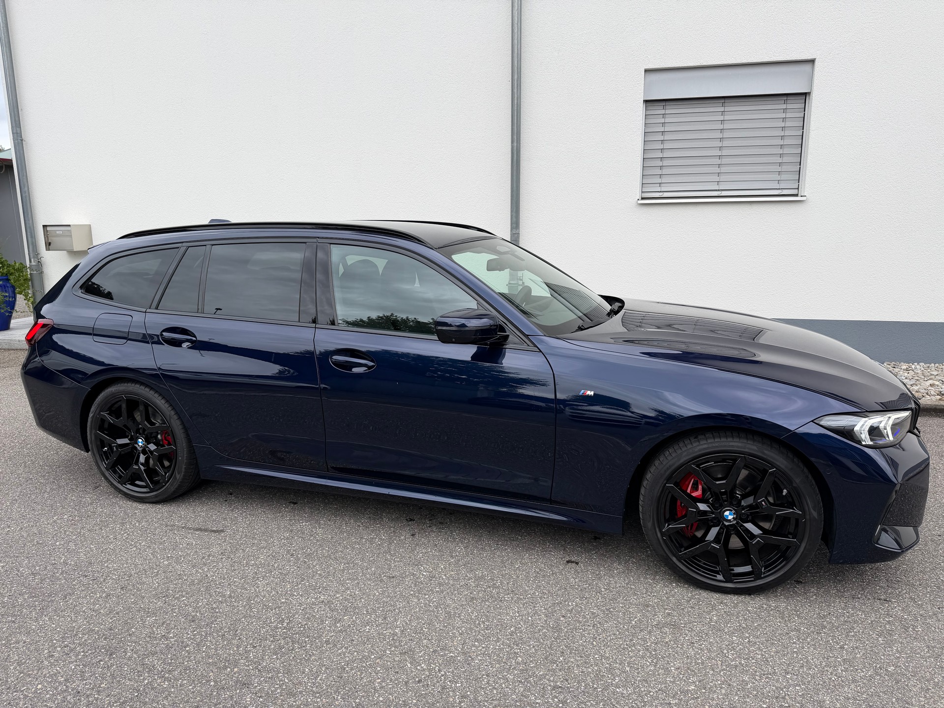 BMW 320d xDrive 48V Touring Steptronic M Sport-image-3