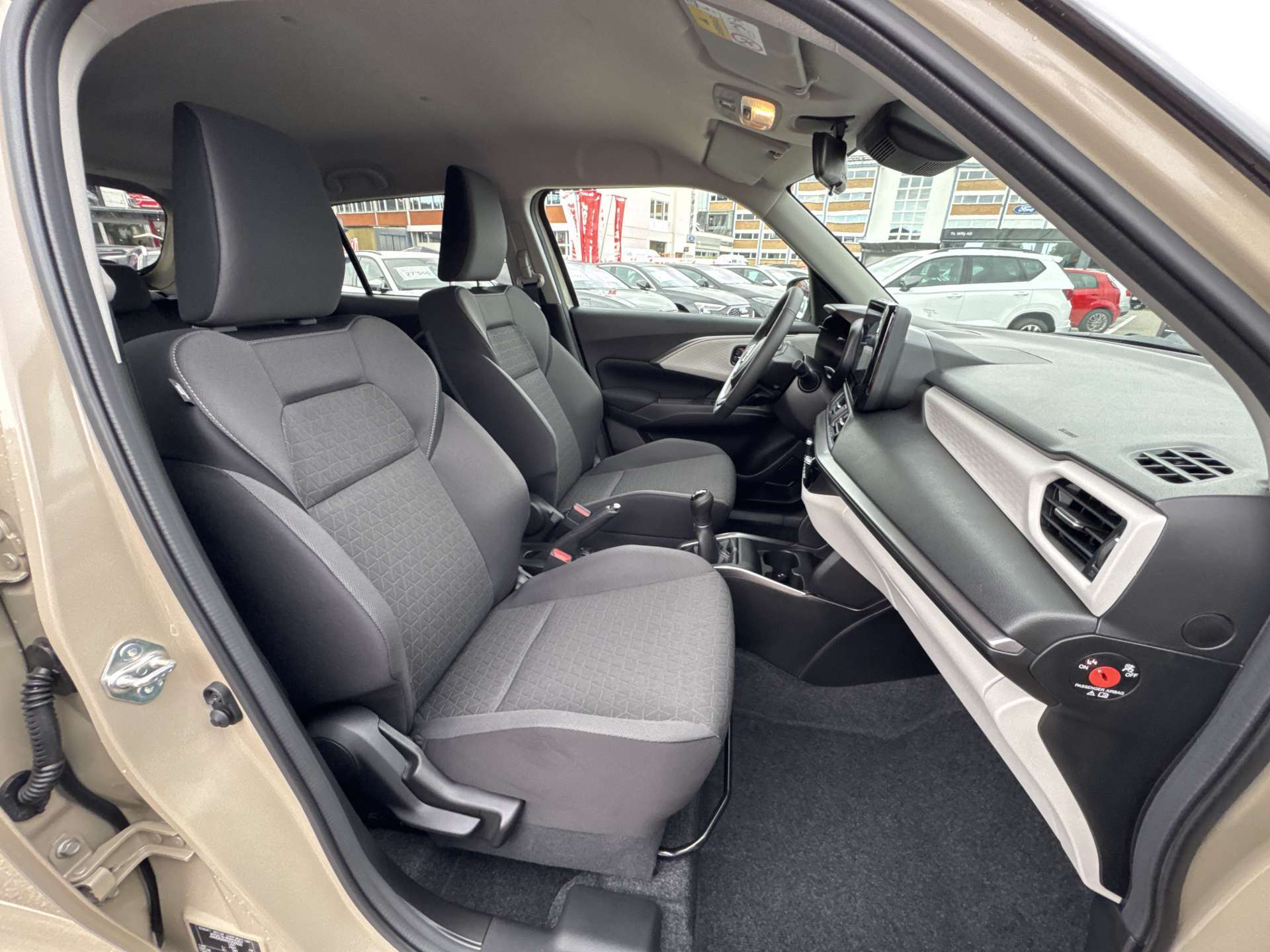 SUZUKI Swift 1.2 Compact Top Hybrid 4x4-image-12
