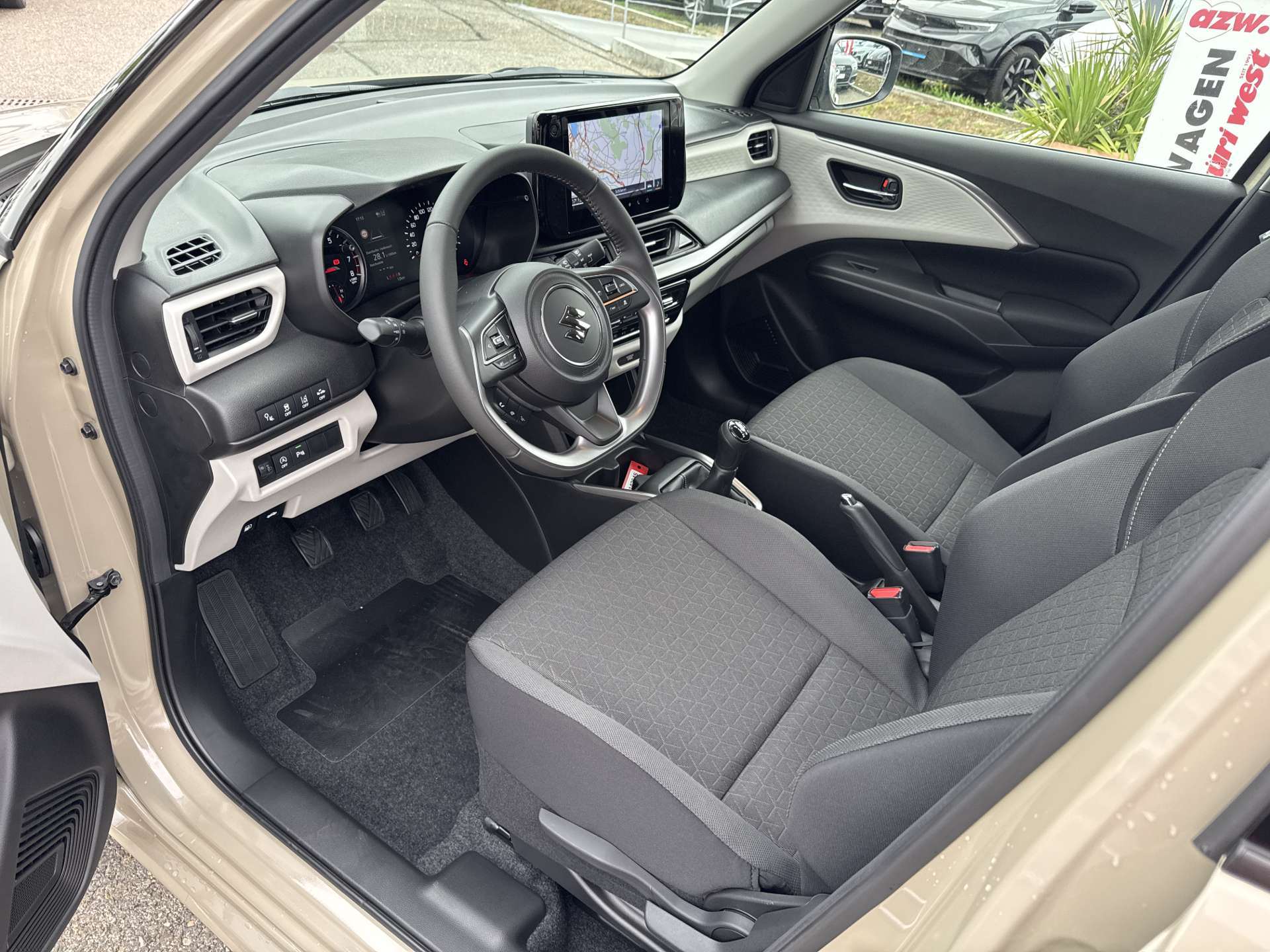 SUZUKI Swift 1.2 Compact Top Hybrid 4x4-image-5