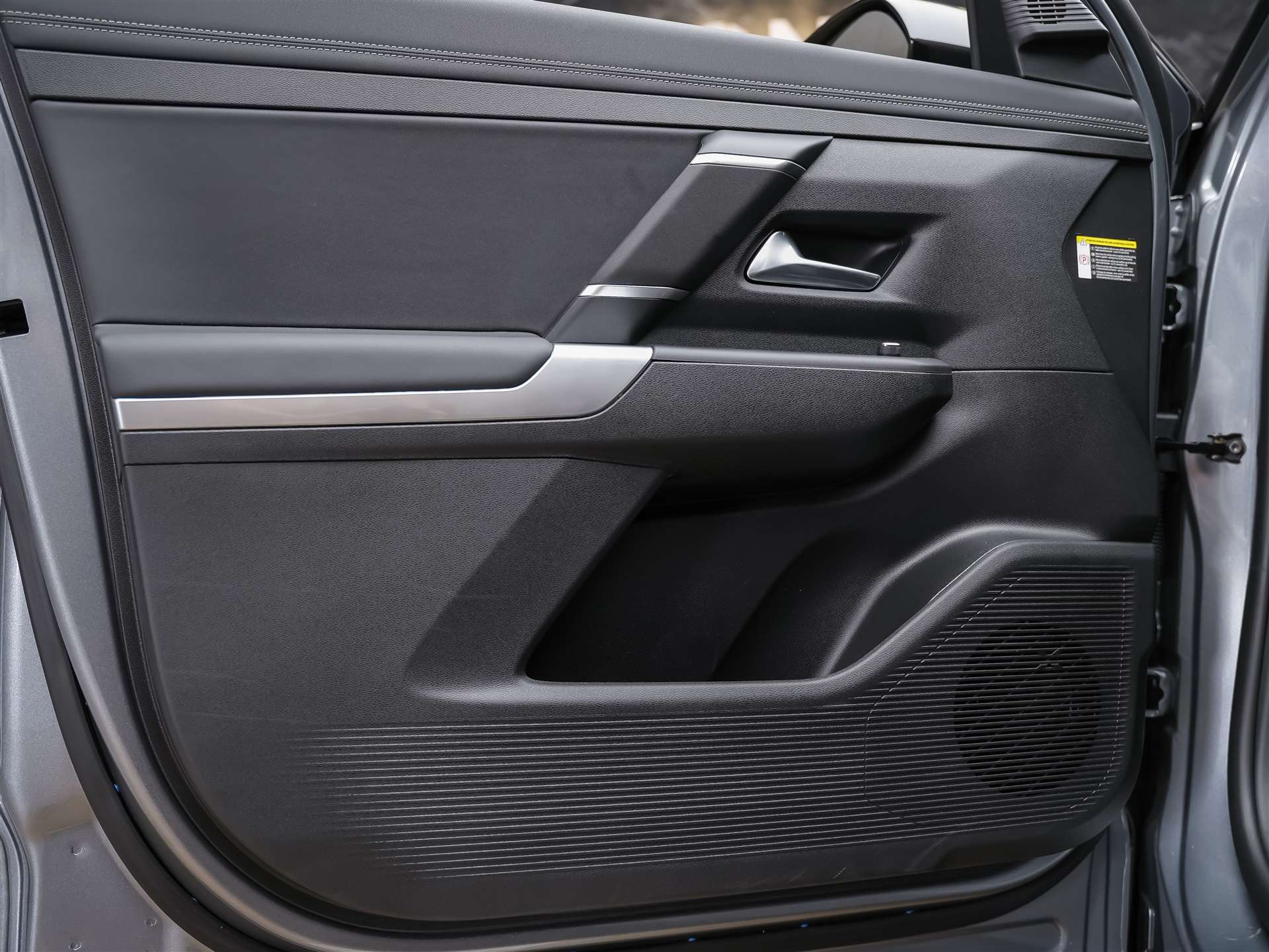 JEEP Compass 1.2 T e-Hybrid First Edition *SOFORT Verfügbar*Werksgarantie*Matrix-LED*Lenkradheizung*-image-23