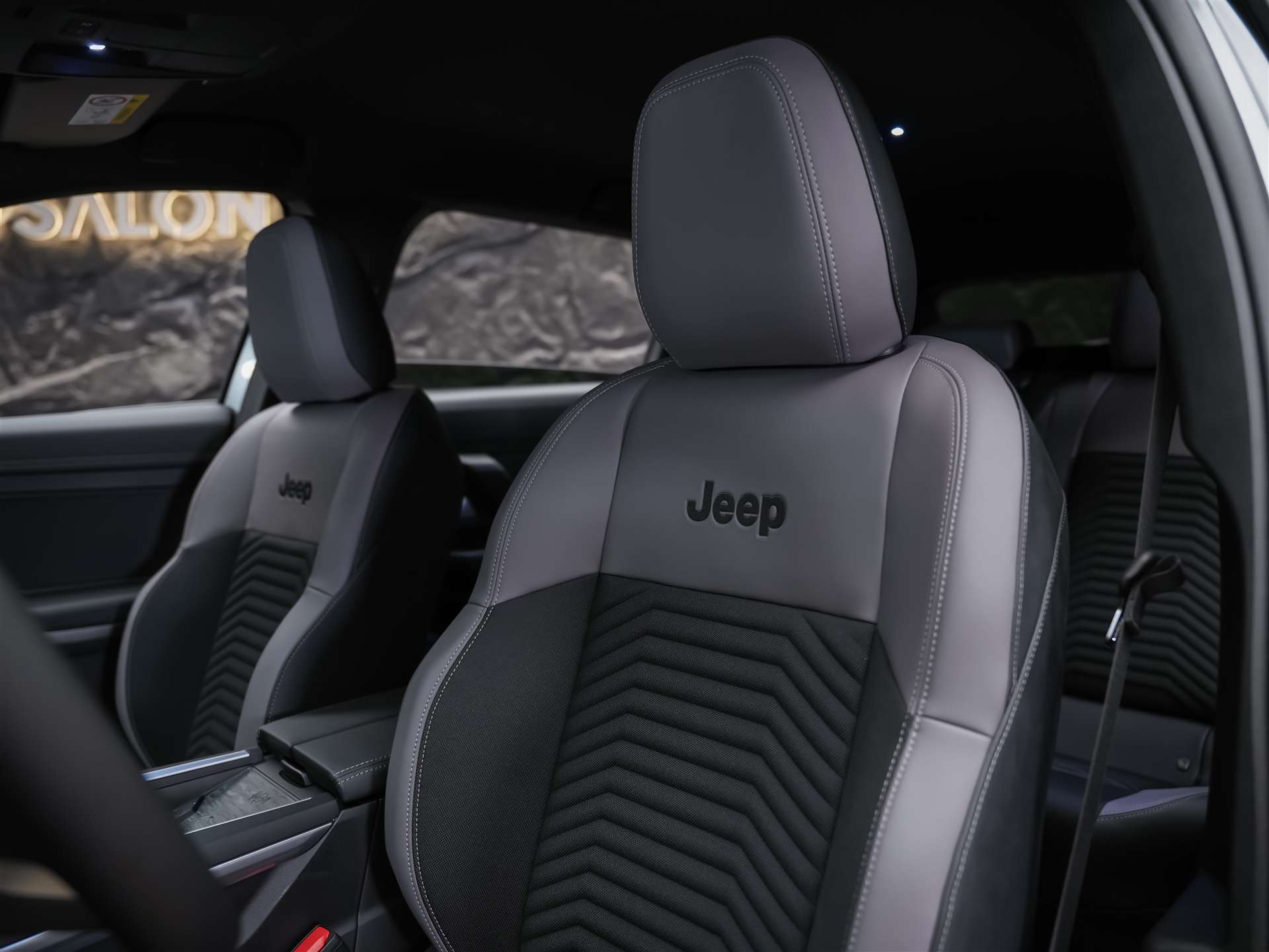 JEEP Compass 1.2 T e-Hybrid First Edition *SOFORT Verfügbar*Werksgarantie*Matrix-LED*Lenkradheizung*-image-9