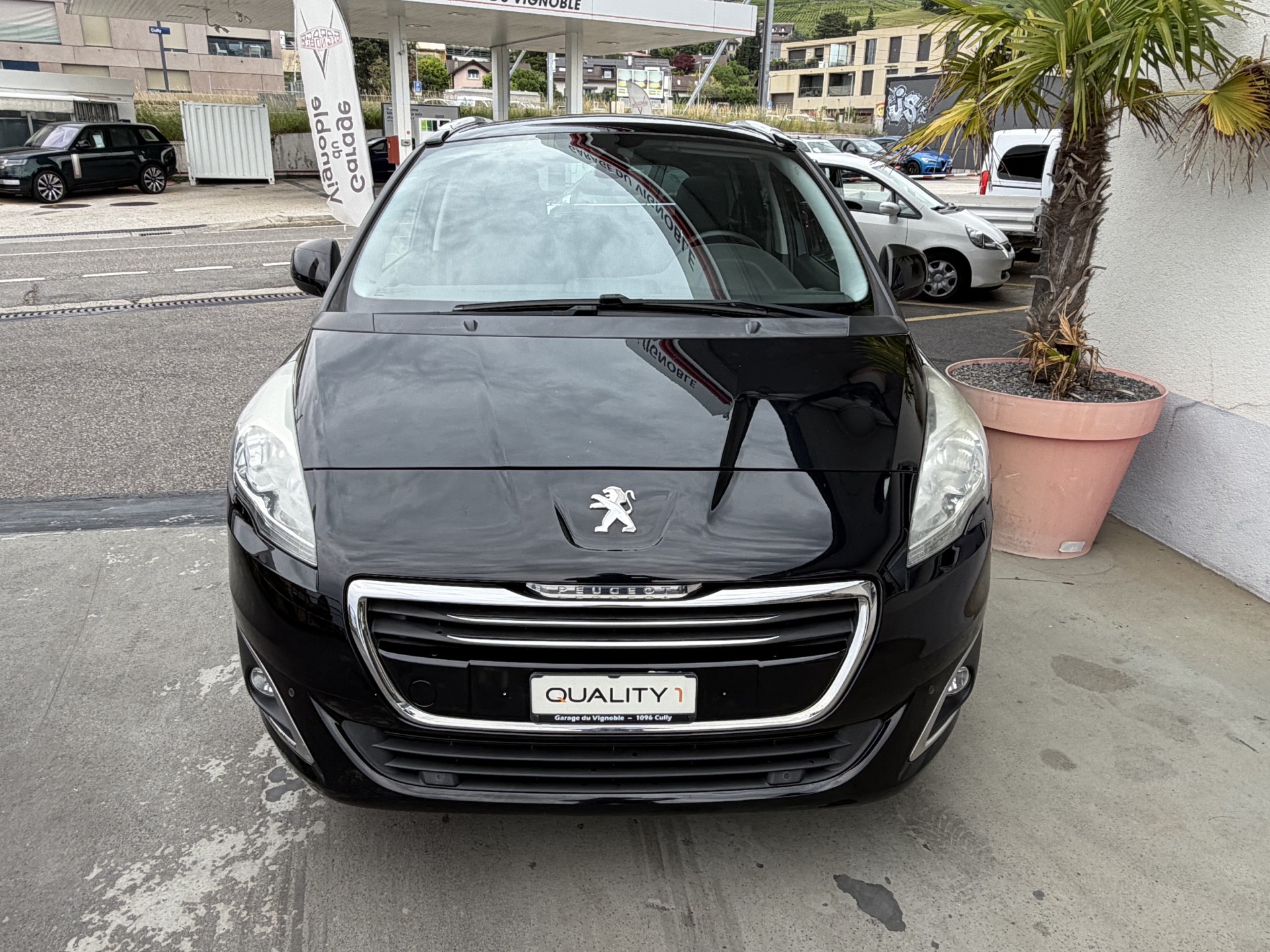 PEUGEOT 5008 1.6 BlueHDi Sensation Tiptronic-image-1