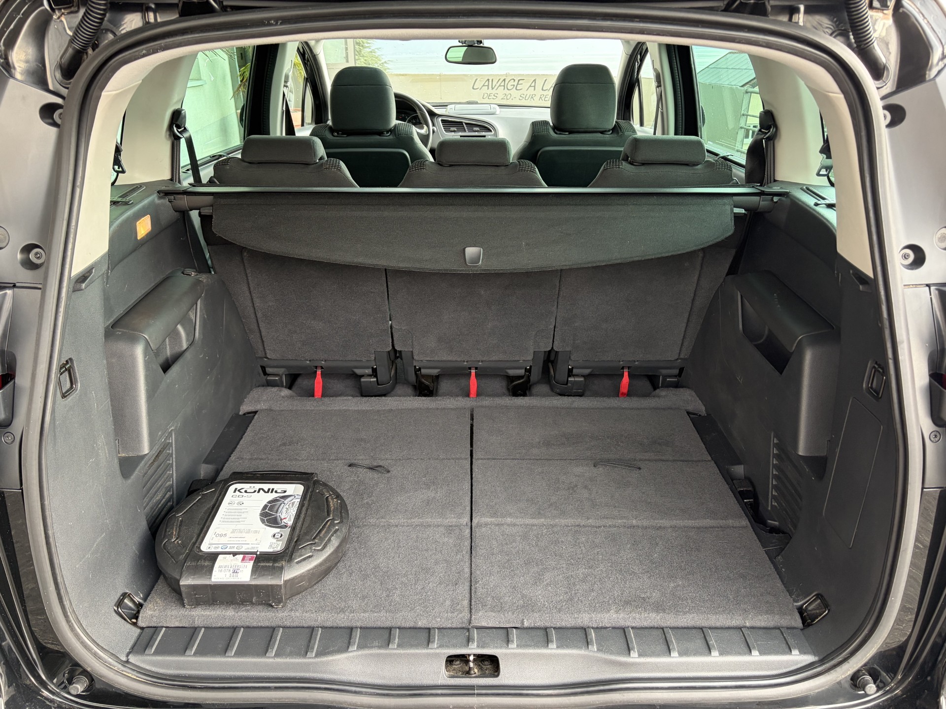 PEUGEOT 5008 1.6 BlueHDi Sensation Tiptronic-image-6