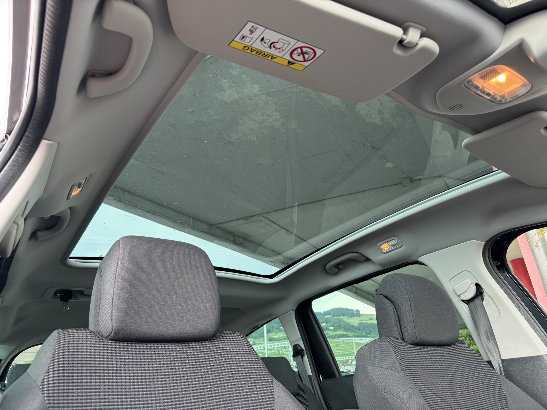 PEUGEOT 5008 1.6 BlueHDi Sensation Tiptronic — slika 11