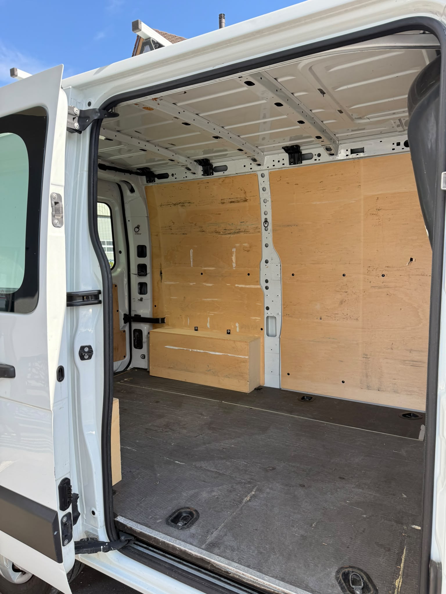 RENAULT Master T33 2.3dCi 125 L1H1-image-9