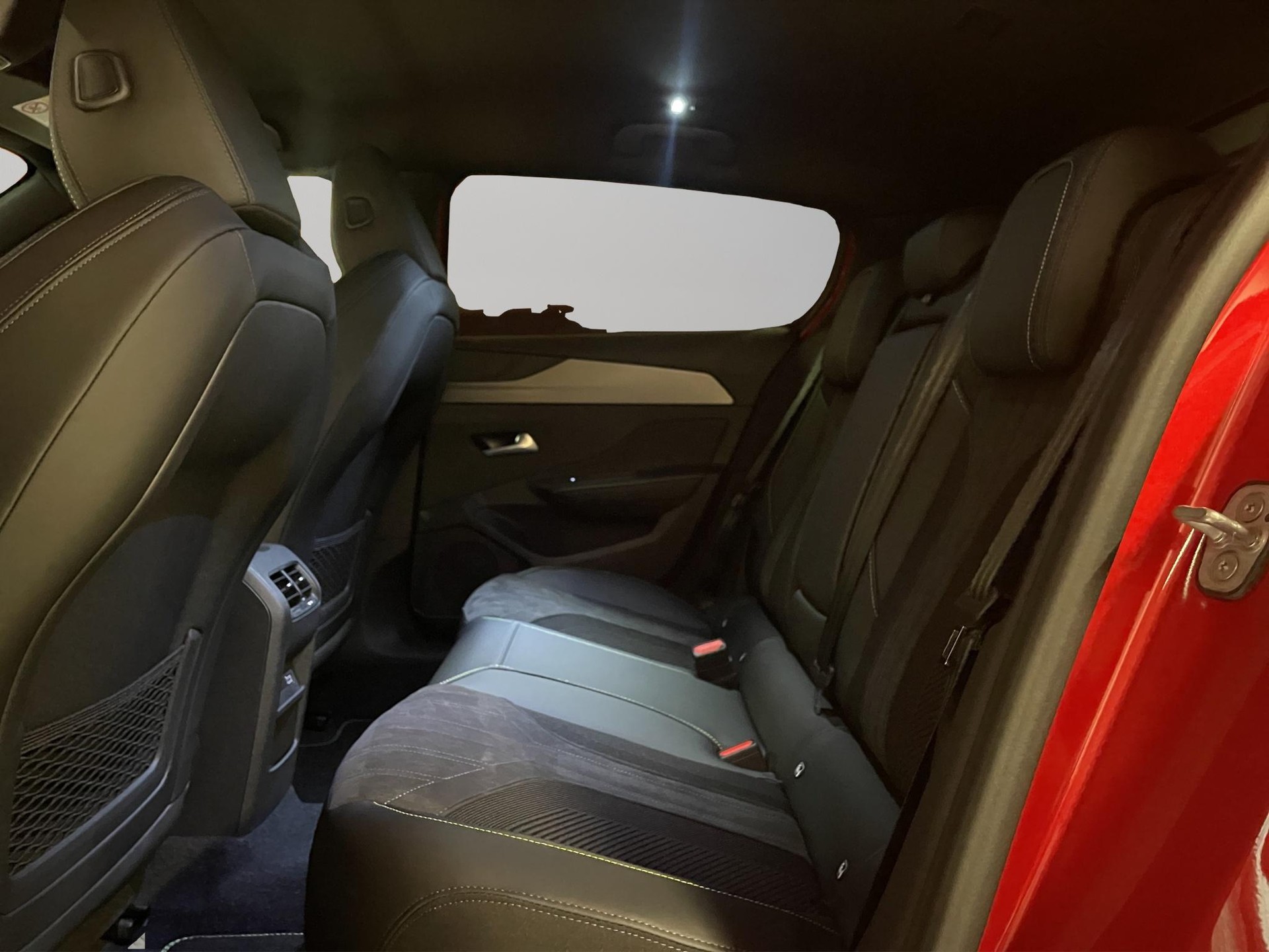 PEUGEOT 308 1.2 Hybrid GT-image-10
