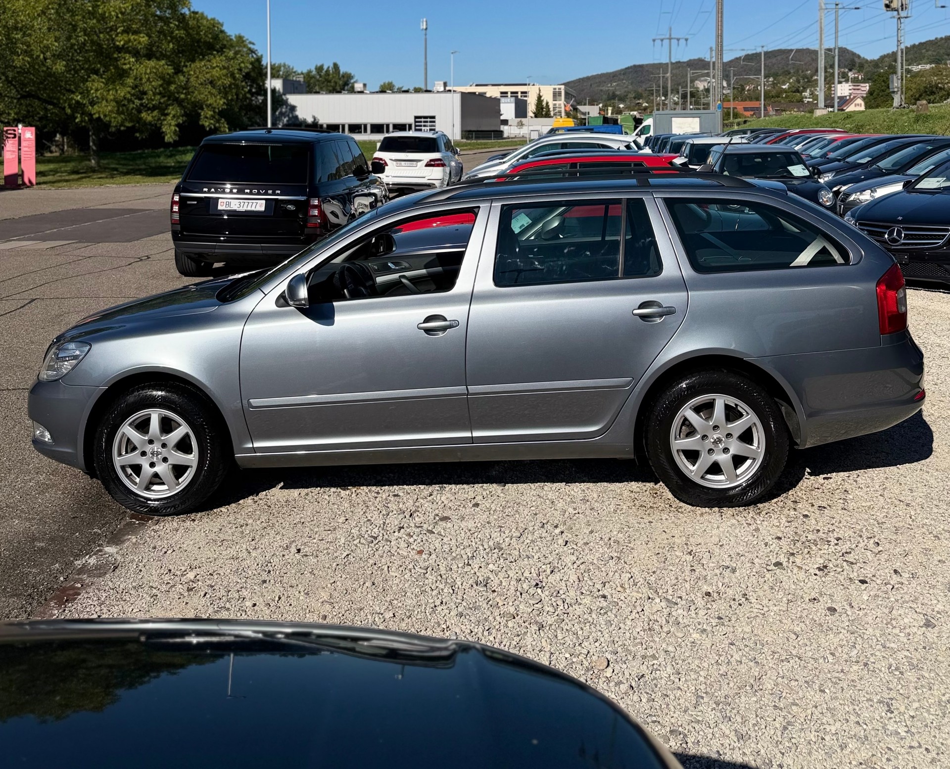 SKODA Octavia 1.6 TDI Elegance **Frisch ab MFK**. Aus erster Hand!**Garantie**-image-8