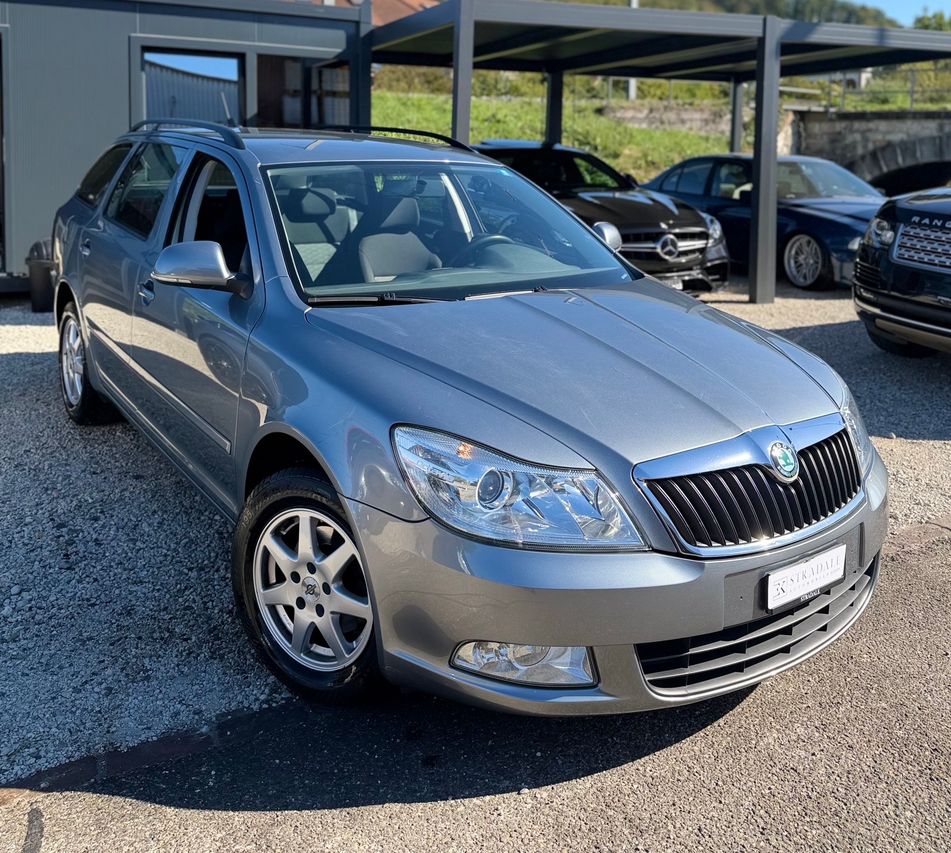 SKODA Octavia 1.6 TDI Elegance **Frisch ab MFK**. Aus erster Hand!**Garantie**-image-0