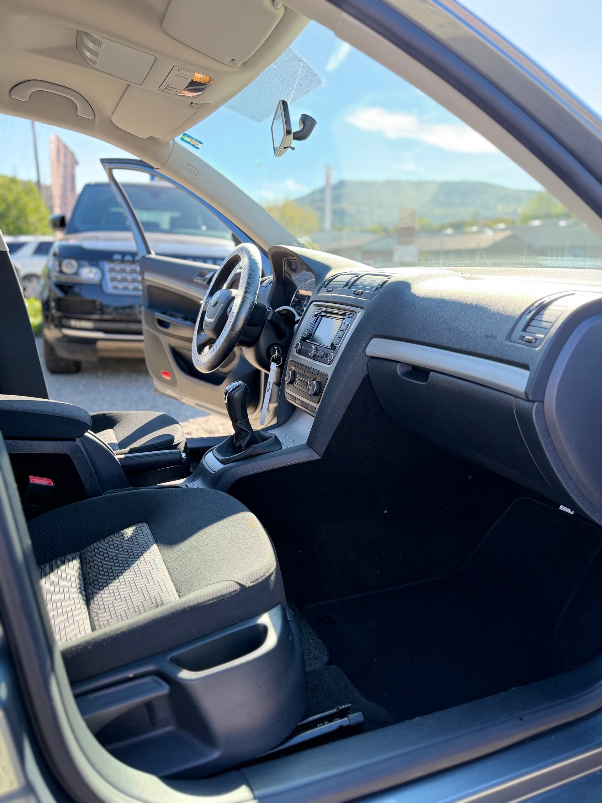 SKODA Octavia 1.6 TDI Elegance **Frisch ab MFK**. Aus erster Hand!**Garantie**-image-12
