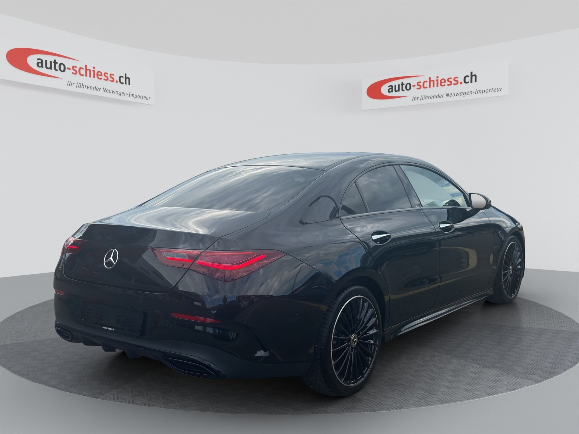 MERCEDES-BENZ CLA 200 d 8G-DCT AMG Edition Night-image-4