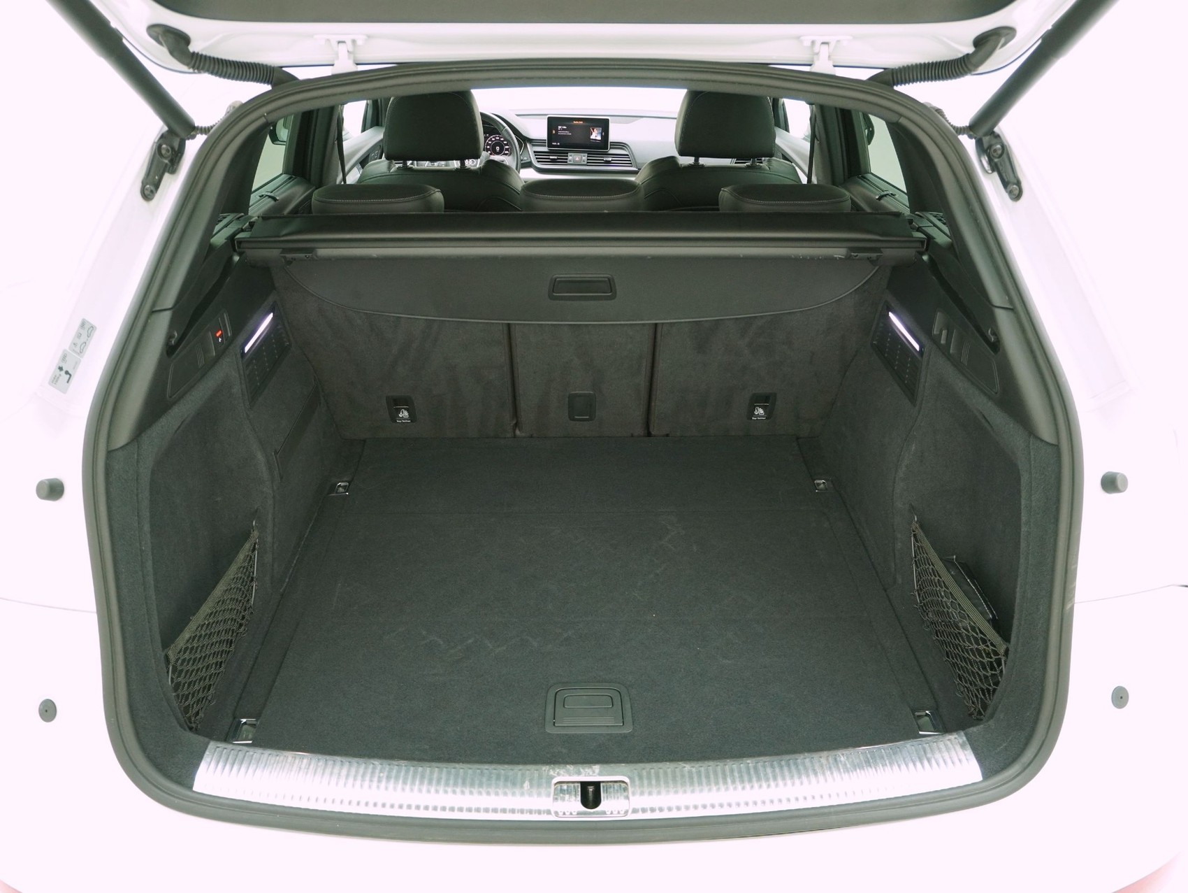 AUDI Q5 45 TFSI S line quattro S-Tronic-image-12