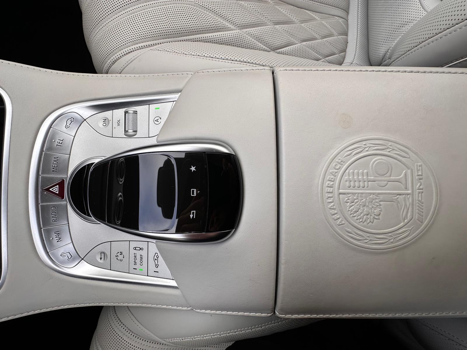 MERCEDES-BENZ S 63 AMG Cabriolet 4Matic Speedshift MCT-image-13