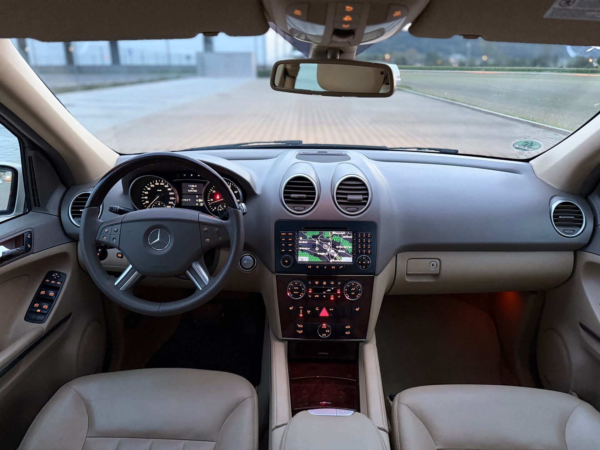 MERCEDES-BENZ ML 500 4Matic 7G-Tronic ** Offroad-Paket mit Differentialsperren (Mittel- und Hinterachsdifferentialsperre)**-image-15