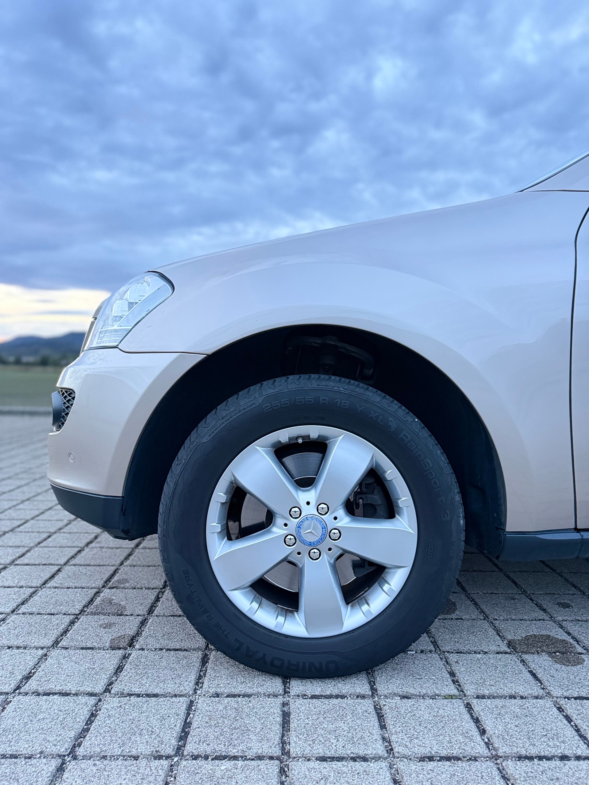 MERCEDES-BENZ ML 500 4Matic 7G-Tronic ** Offroad-Paket mit Differentialsperren (Mittel- und Hinterachsdifferentialsperre)**-image-14