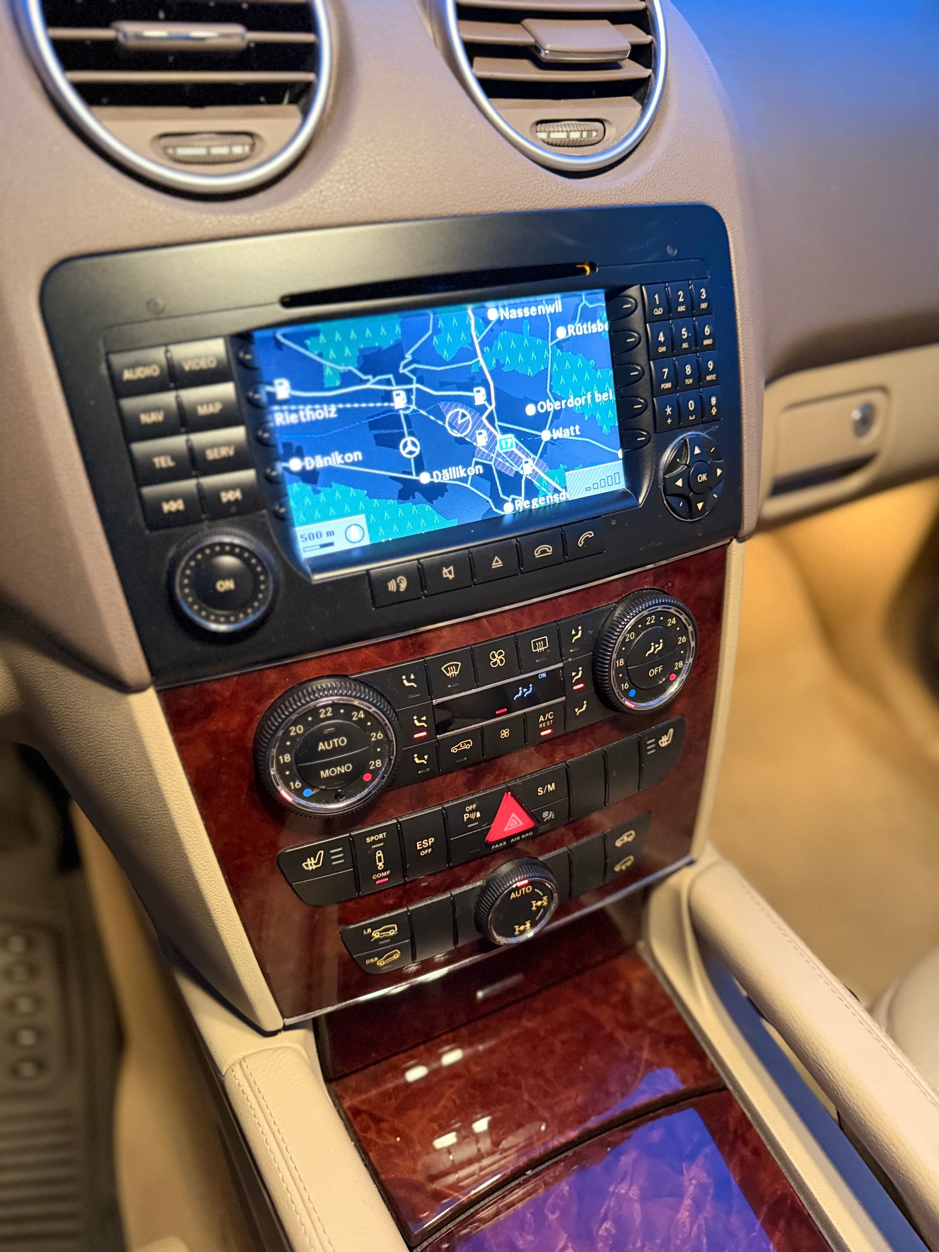 MERCEDES-BENZ ML 500 4Matic 7G-Tronic ** Offroad-Paket mit Differentialsperren (Mittel- und Hinterachsdifferentialsperre)**-image-21