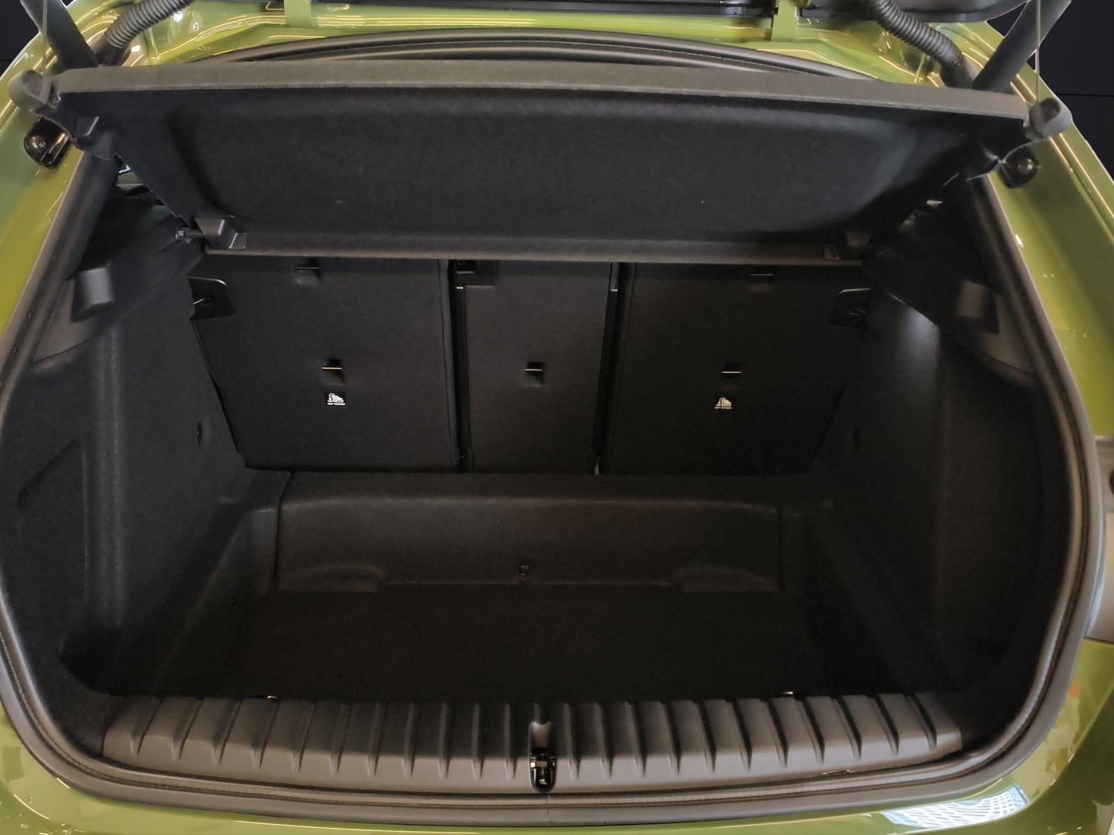 BMW 1er Reihe F40 M135i xDrive-image-13