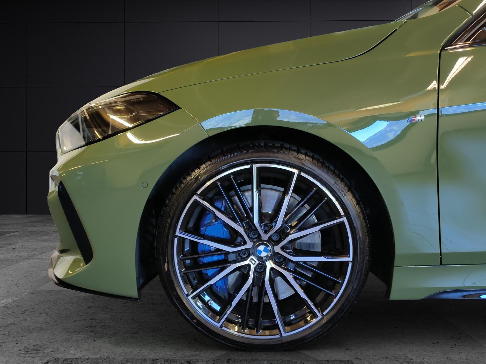 BMW 1er Reihe F40 M135i xDrive-image-8