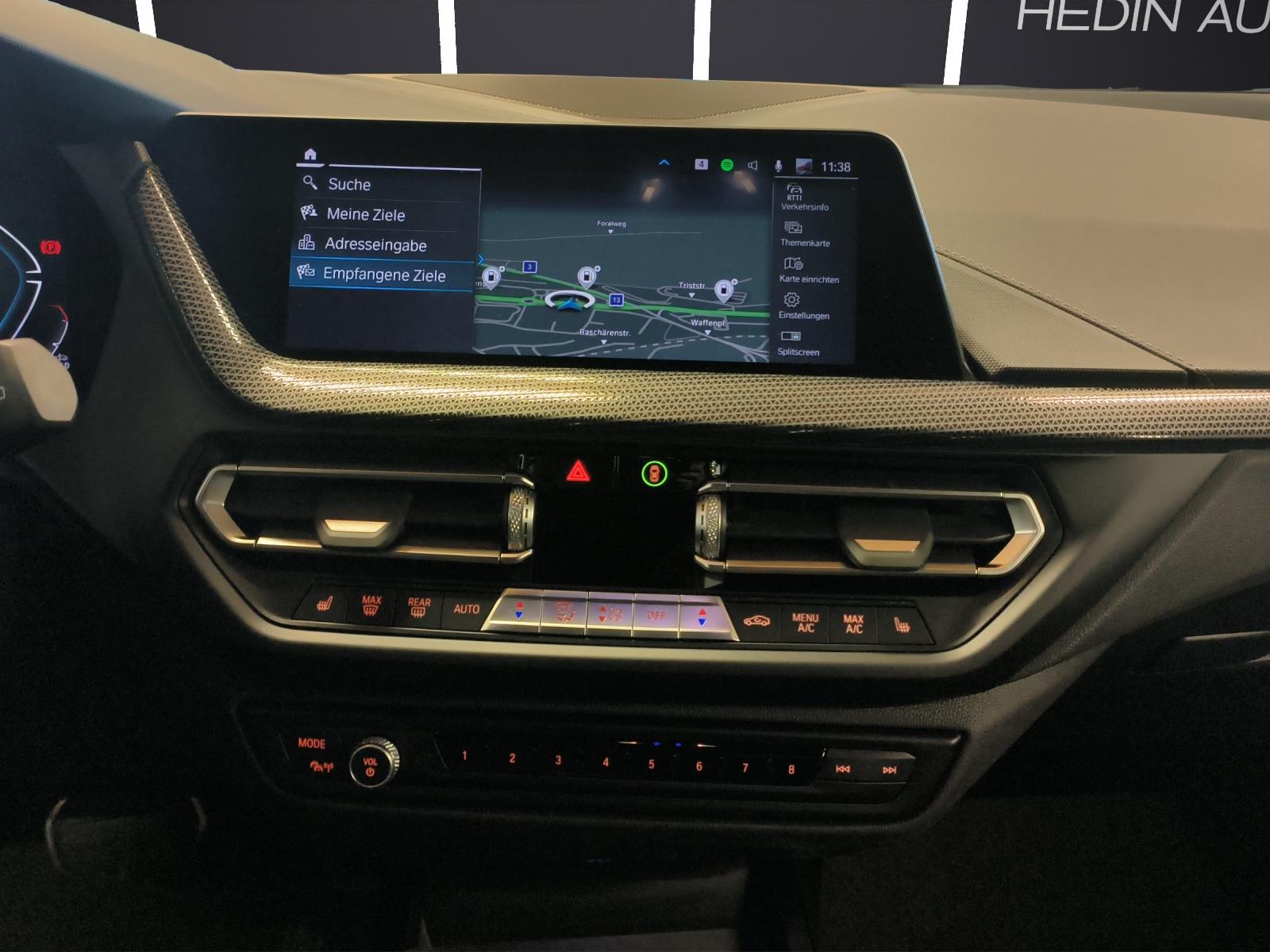 BMW 1er Reihe F40 M135i xDrive-image-17