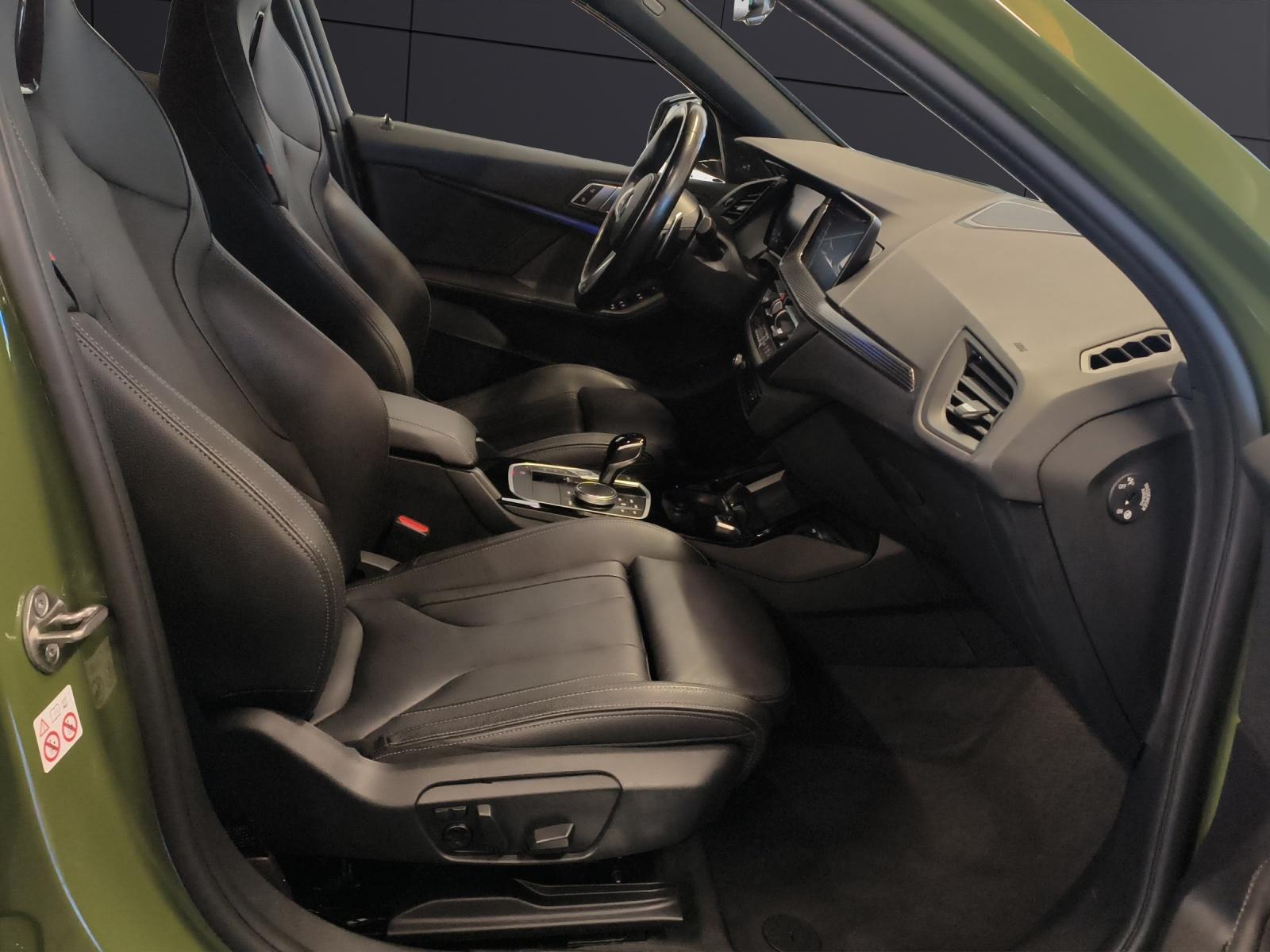 BMW 1er Reihe F40 M135i xDrive-image-14
