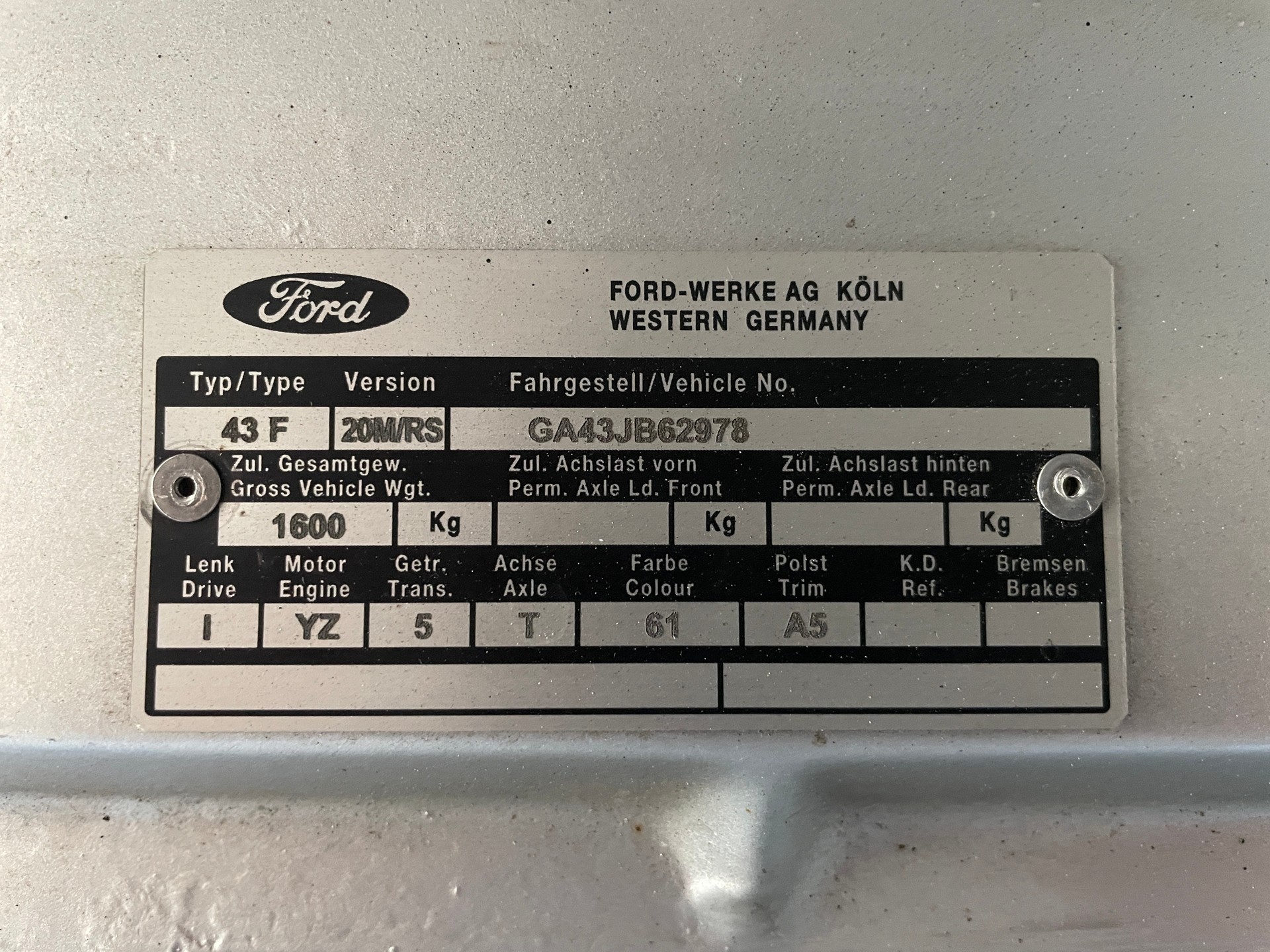FORD Taunus 20 M RS V6 2.3 Liter Coupé-image-8