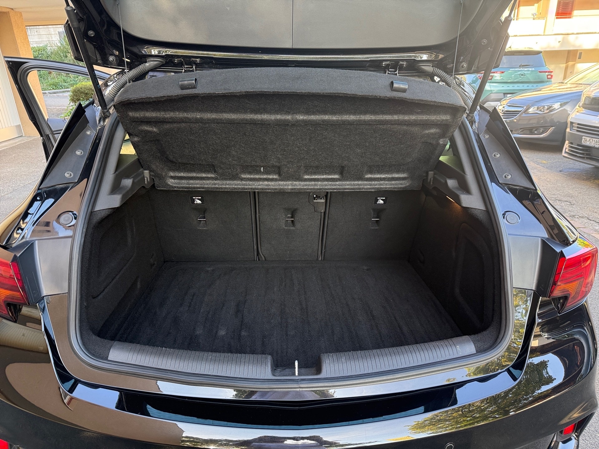 OPEL Astra 1.6i Turbo OPC Line-image-9