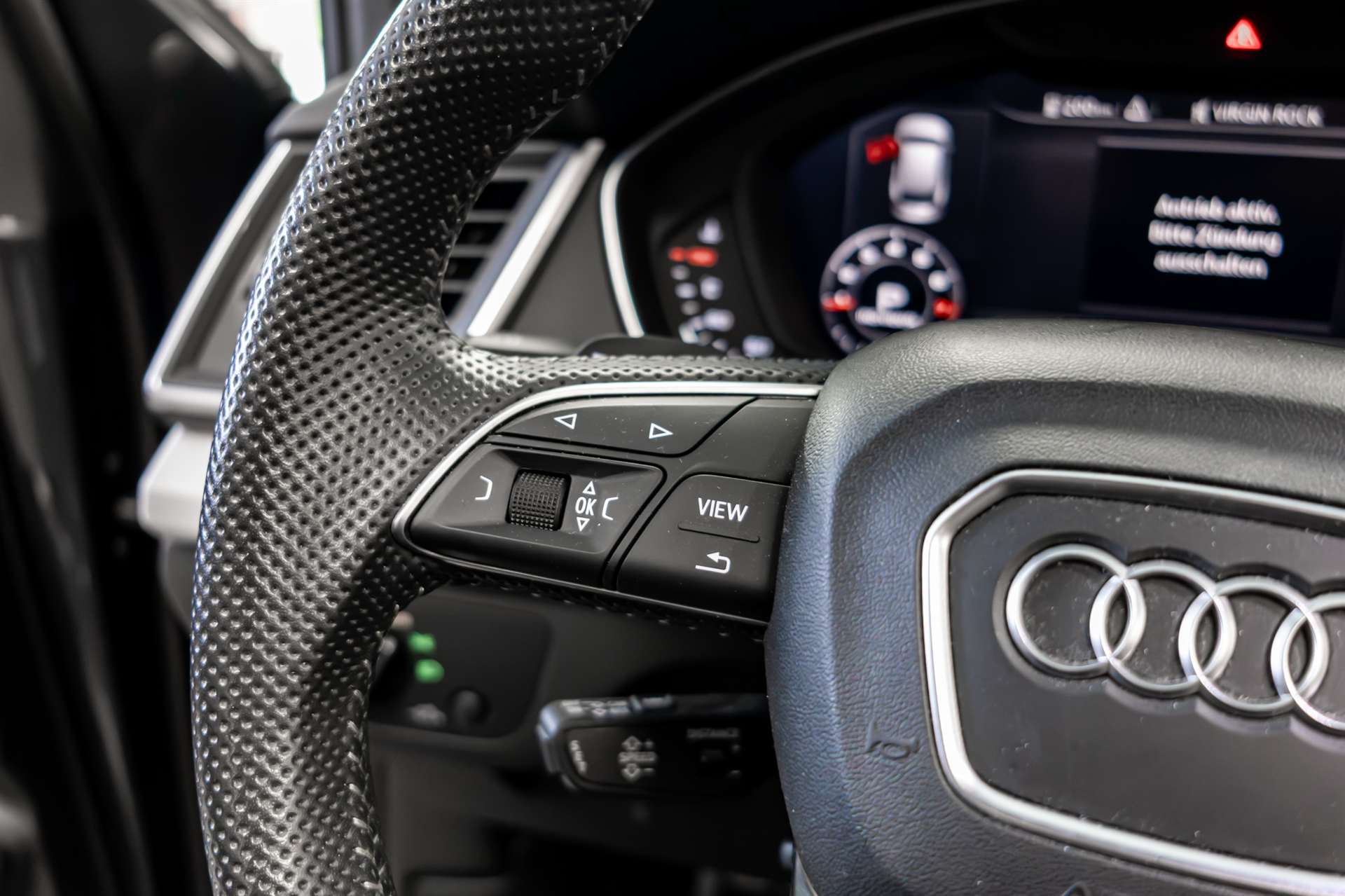 AUDI Q5 45 TFSI sport quattro S-tronic-image-9