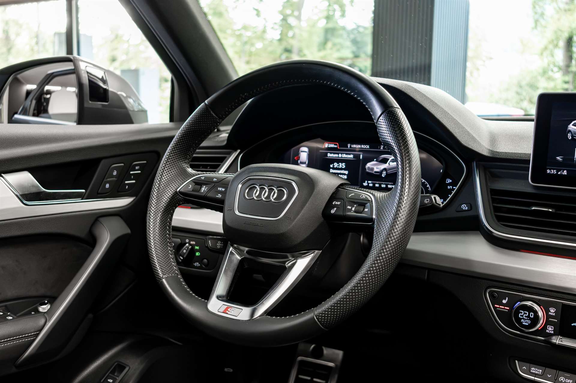 AUDI Q5 45 TFSI sport quattro S-tronic-image-8