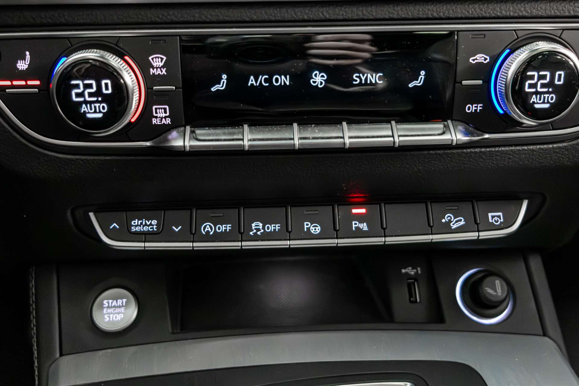 AUDI Q5 45 TFSI sport quattro S-tronic-image-23