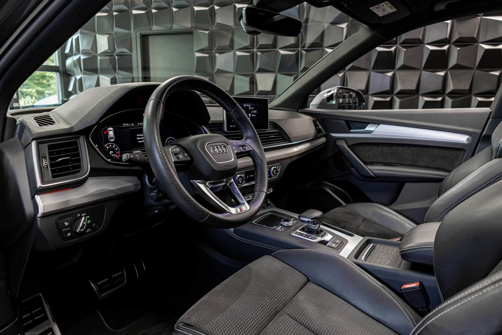 AUDI Q5 45 TFSI sport quattro S-tronic-image-14