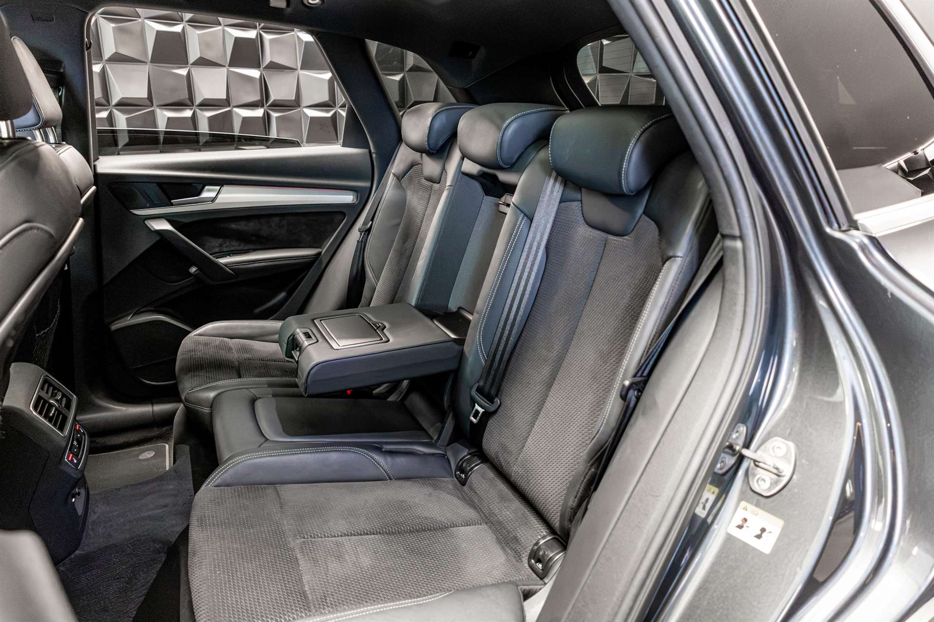 AUDI Q5 45 TFSI sport quattro S-tronic-image-28