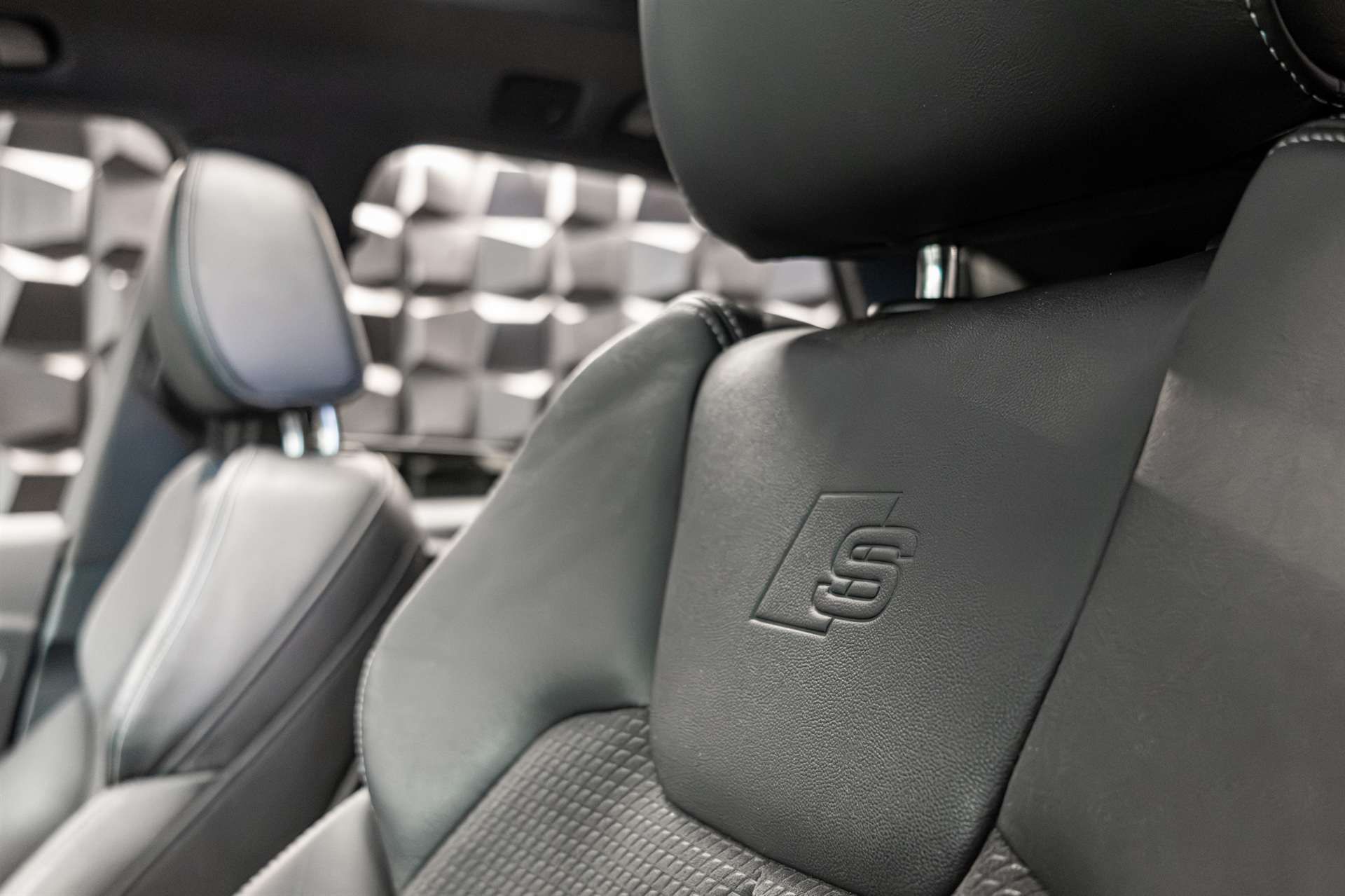 AUDI Q5 45 TFSI sport quattro S-tronic-image-16