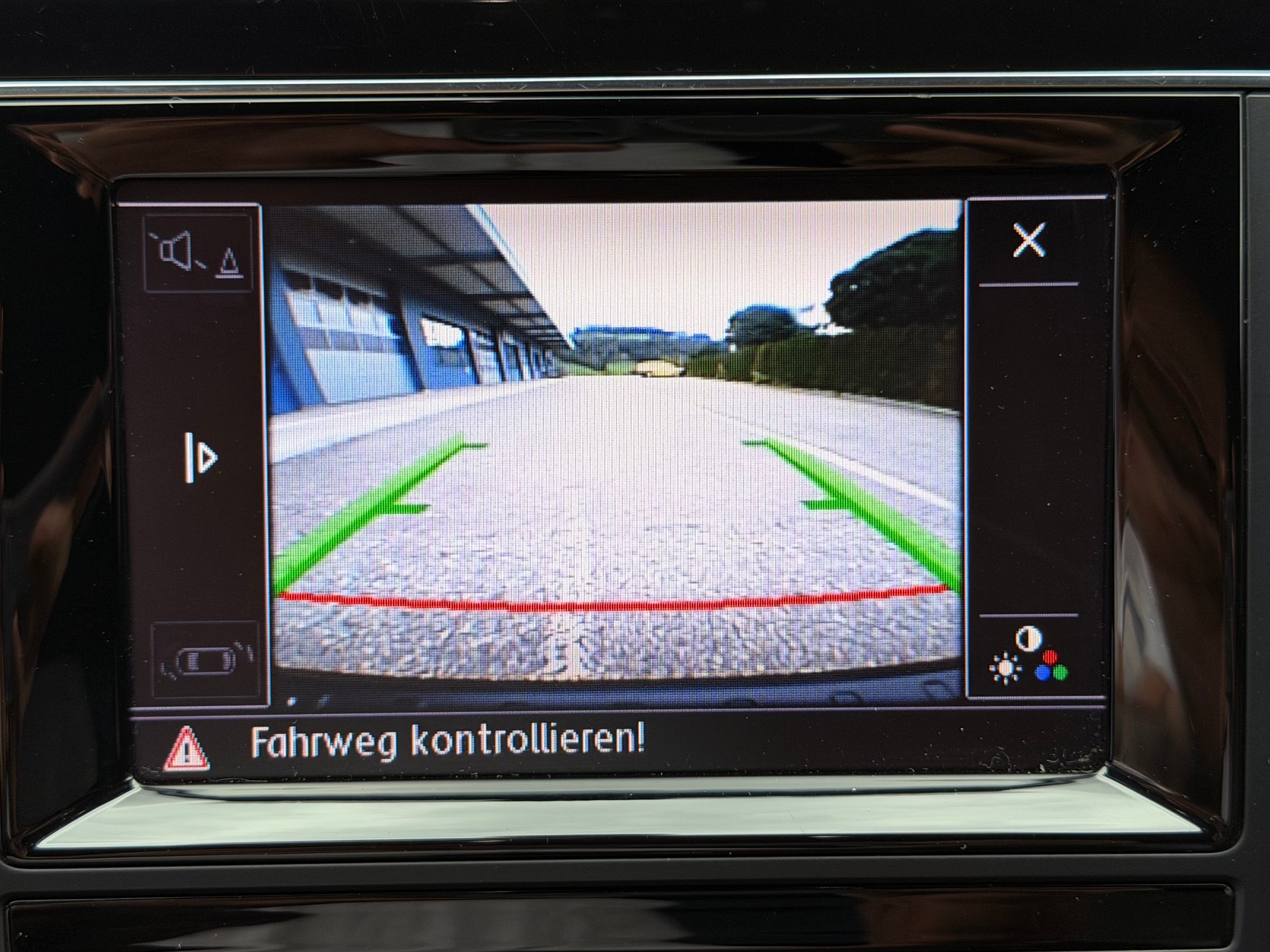 VW Golf 2.0 TSI R 4Motion DSG-image-10