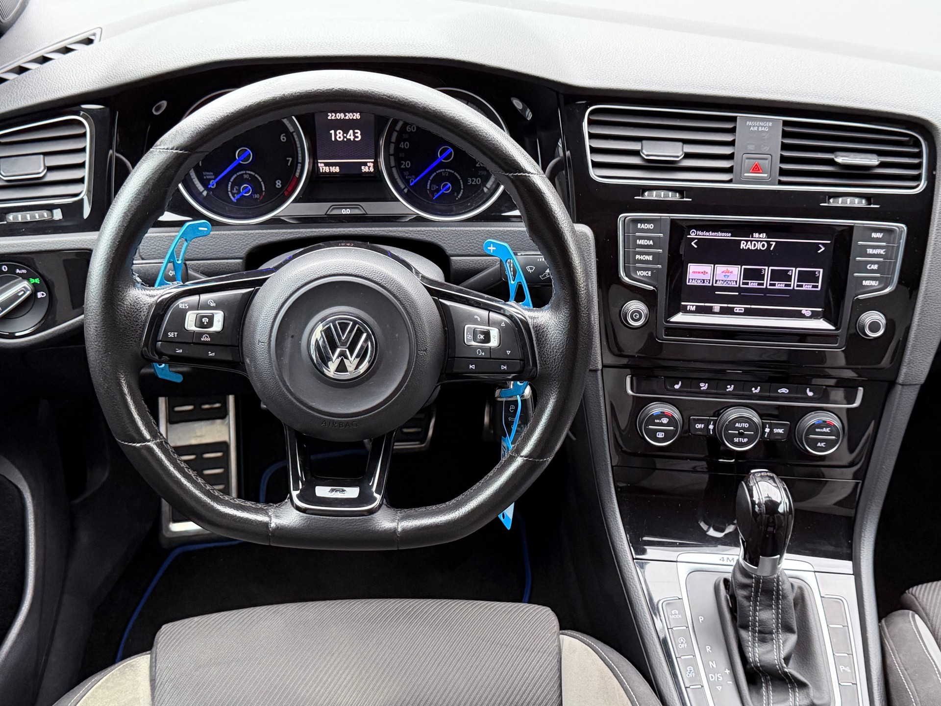 VW Golf 2.0 TSI R 4Motion DSG-image-7