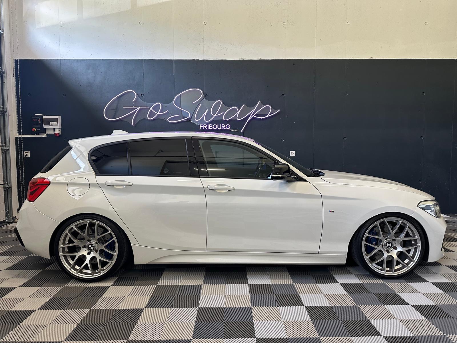 BMW M135i xDrive Steptronic-image-6