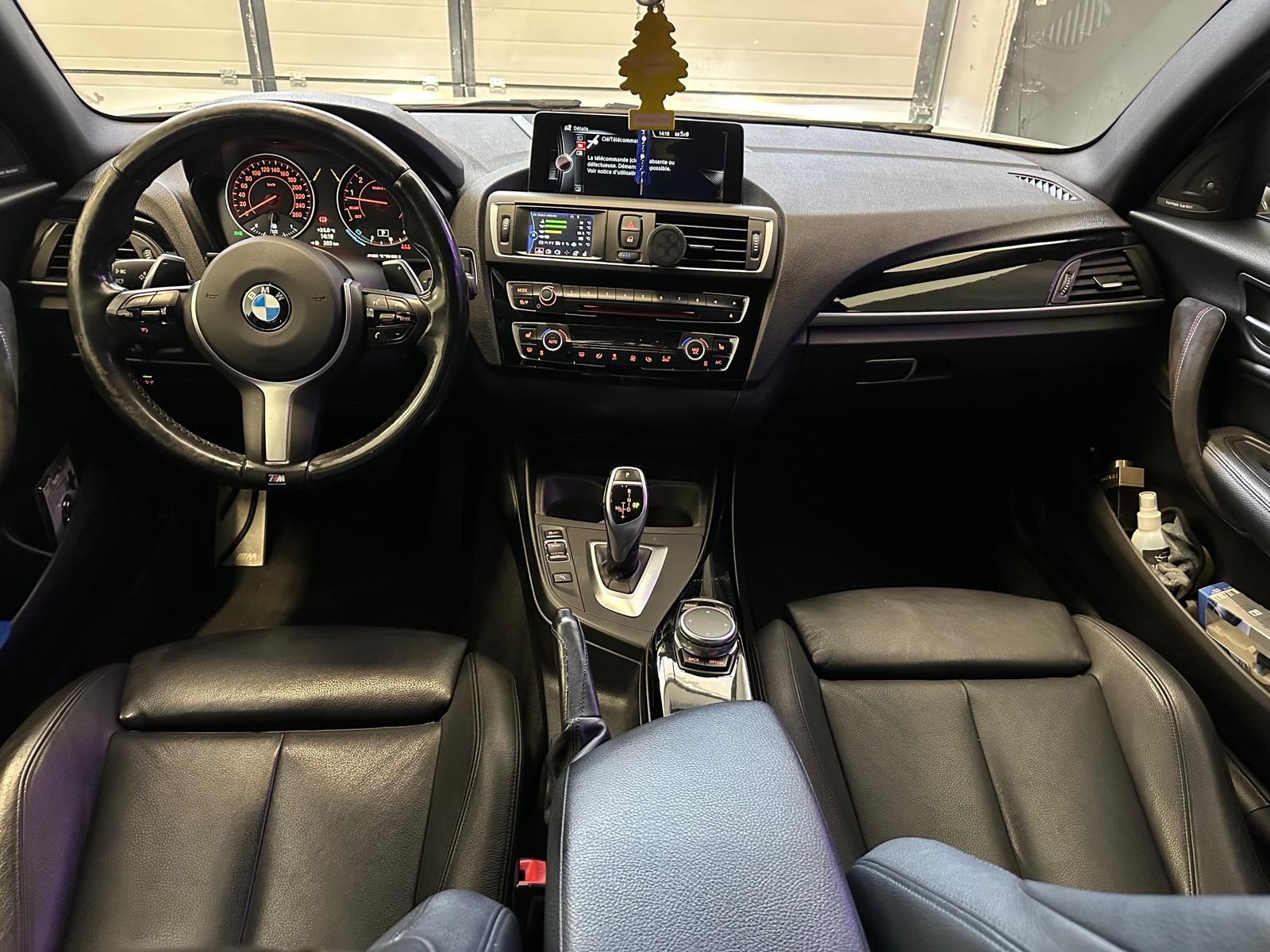 BMW M135i xDrive Steptronic-image-14