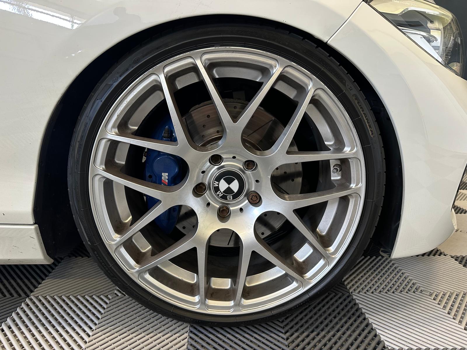 BMW M135i xDrive Steptronic-image-27