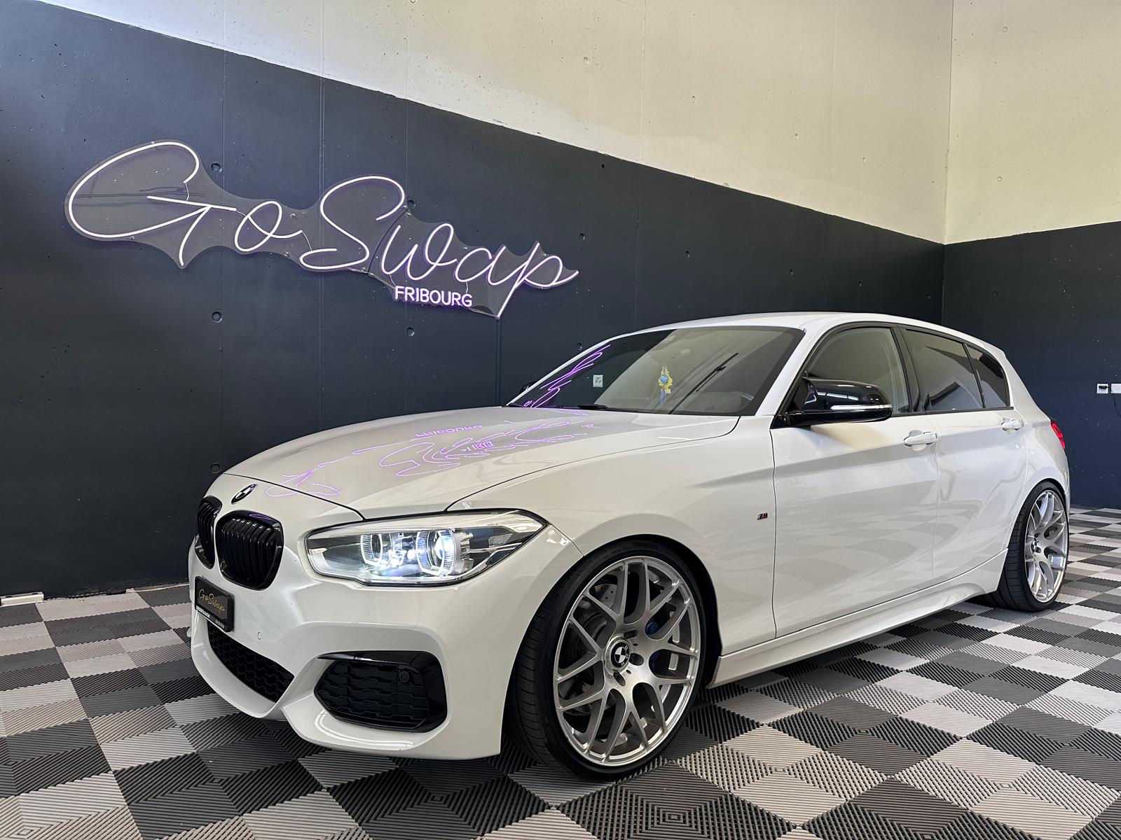 BMW M135i xDrive Steptronic-image-0