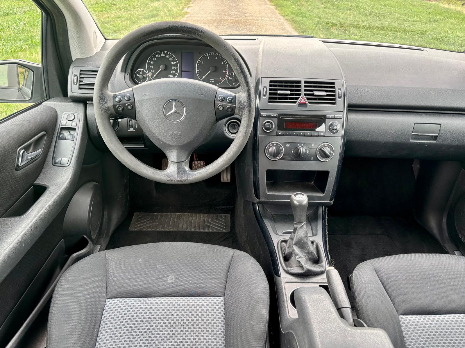 MERCEDES-BENZ A 150 Classic-image-6