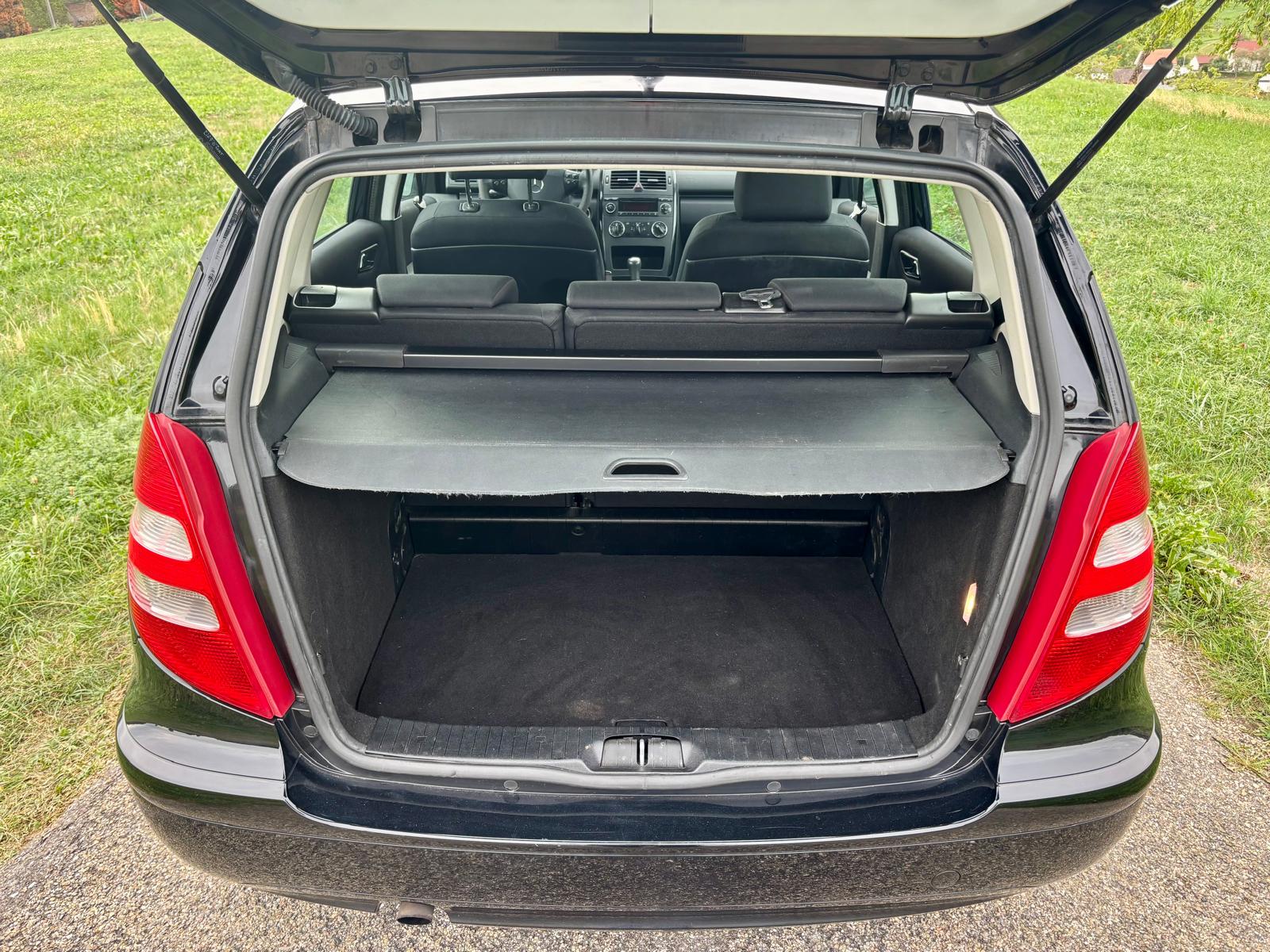 MERCEDES-BENZ A 150 Classic-image-8