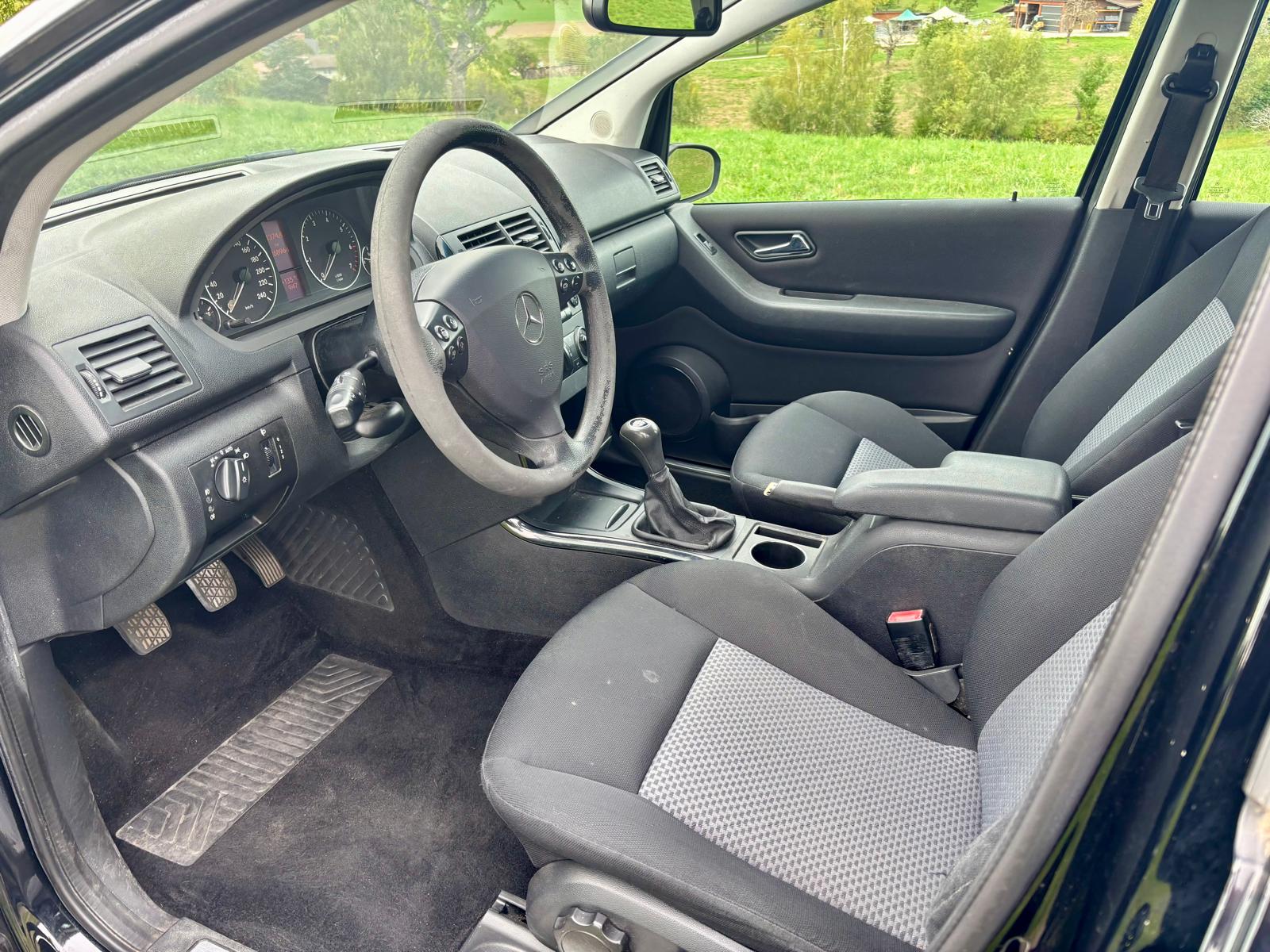 MERCEDES-BENZ A 150 Classic-image-5