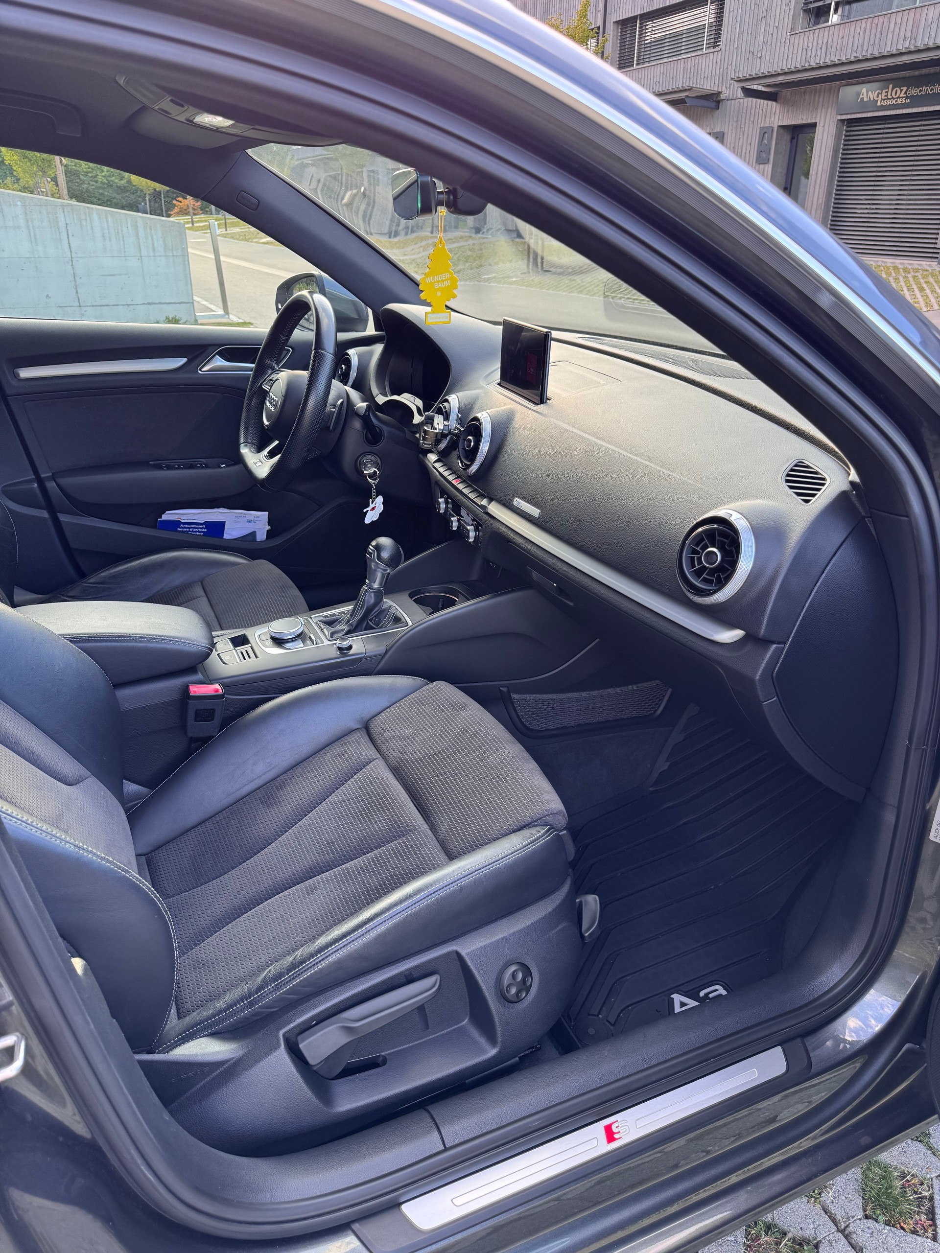 AUDI A3 Sportback 2.0 TDI Sport S-tronic-image-9