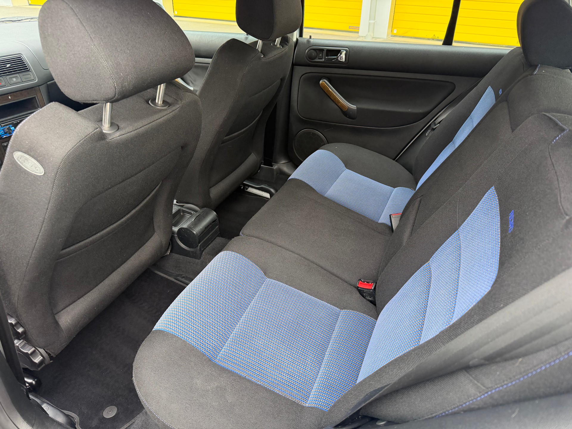 VW Golf 1.8 T GTI-image-12