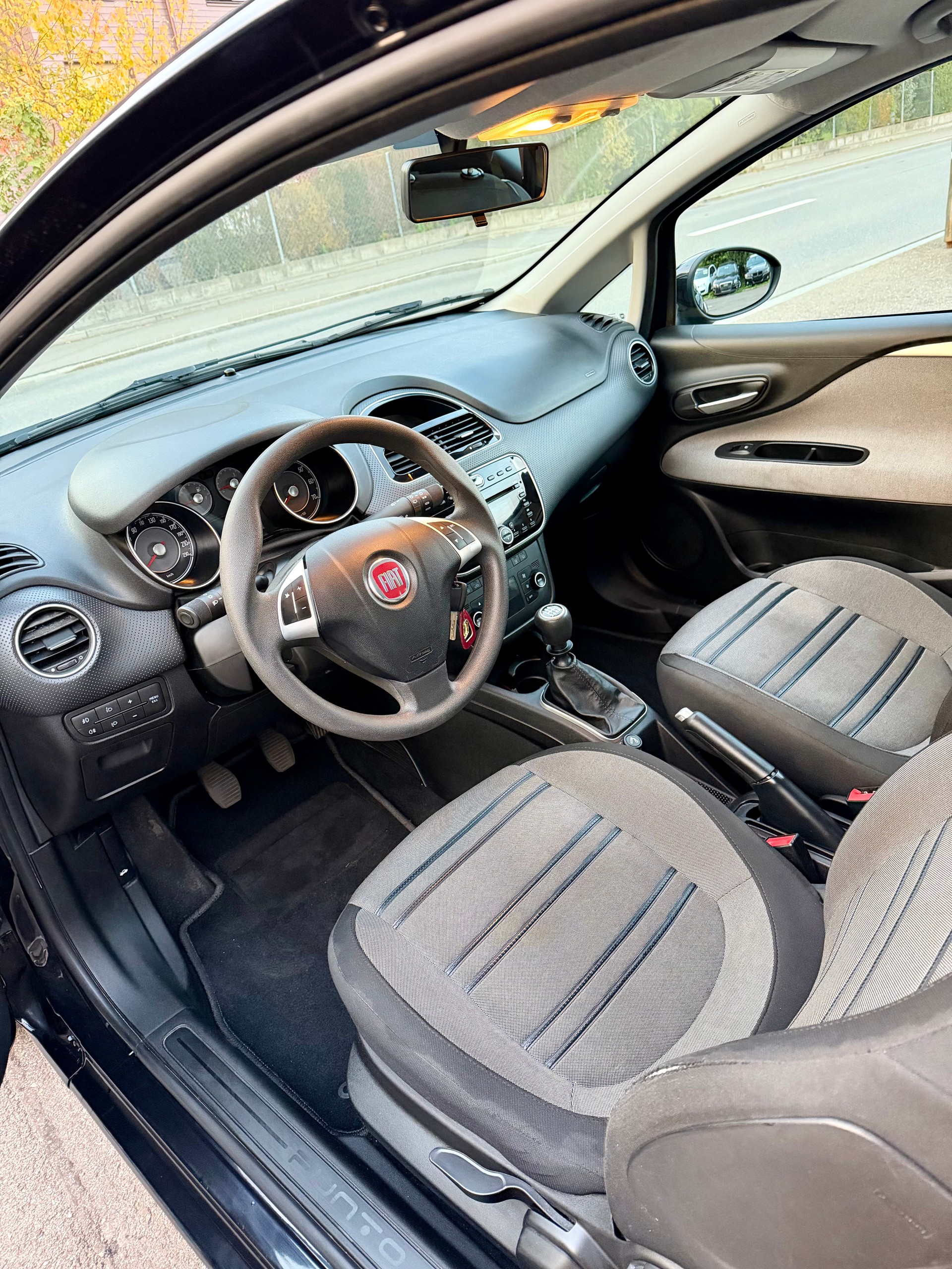 FIAT Punto Evo 1.4 16V Sporting-image-6