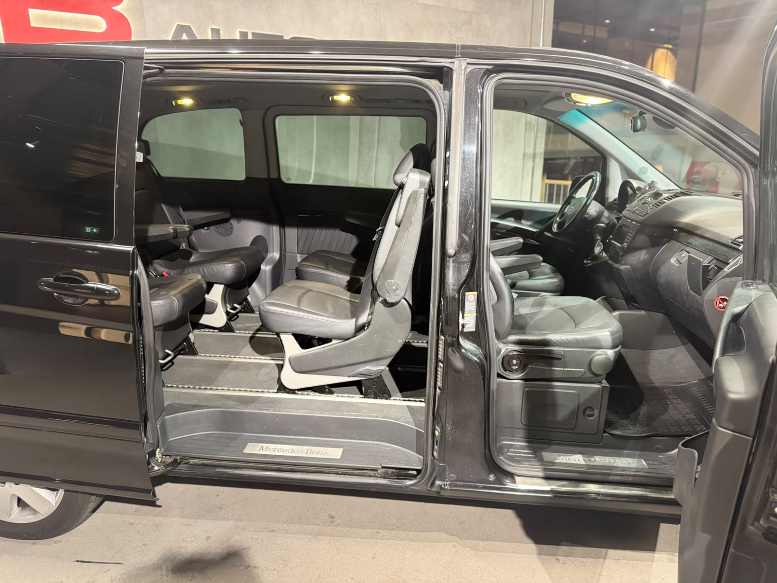 MERCEDES-BENZ Viano 3.0 CDI Trend Automat-image-4