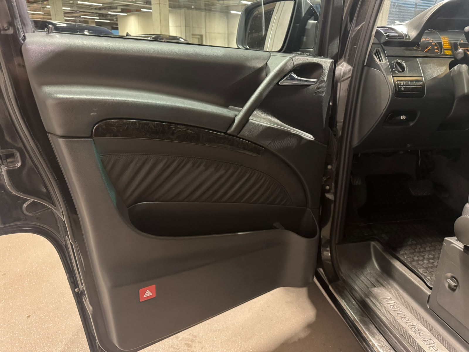 MERCEDES-BENZ Viano 3.0 CDI Trend Automat-image-22