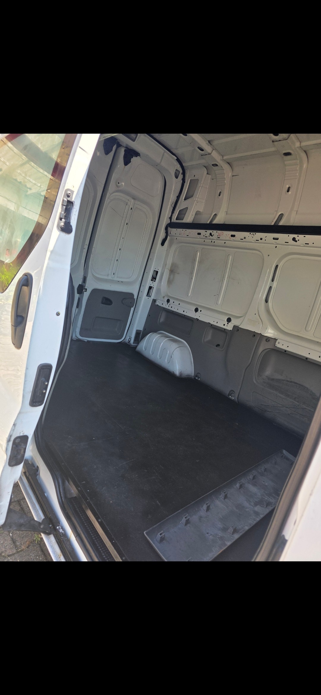 NISSAN Primastar 2.5dCi 150 Pro 2.9t-image-2
