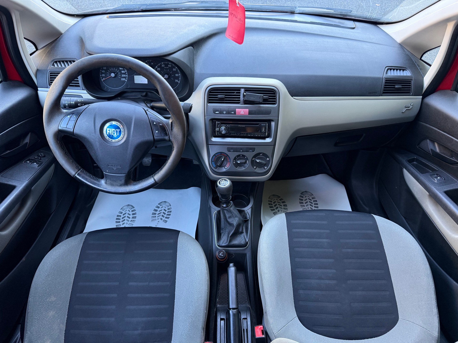 FIAT Punto 1.4 16V Freestyle-image-5