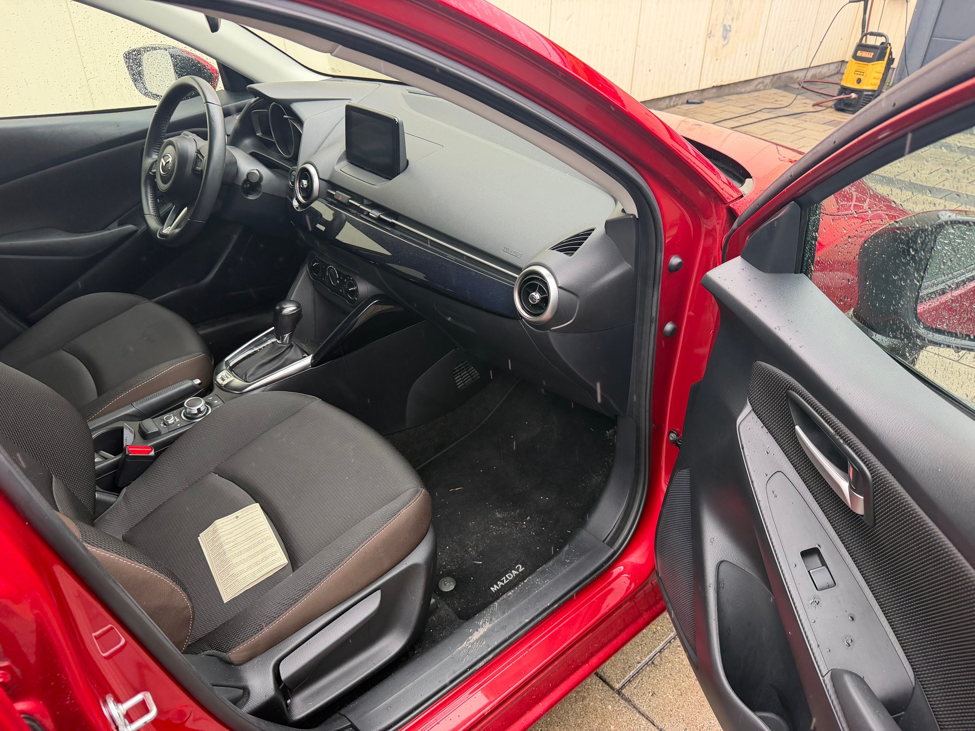 MAZDA 2 SKYACTIV-G 90 Revolution Automat-image-12