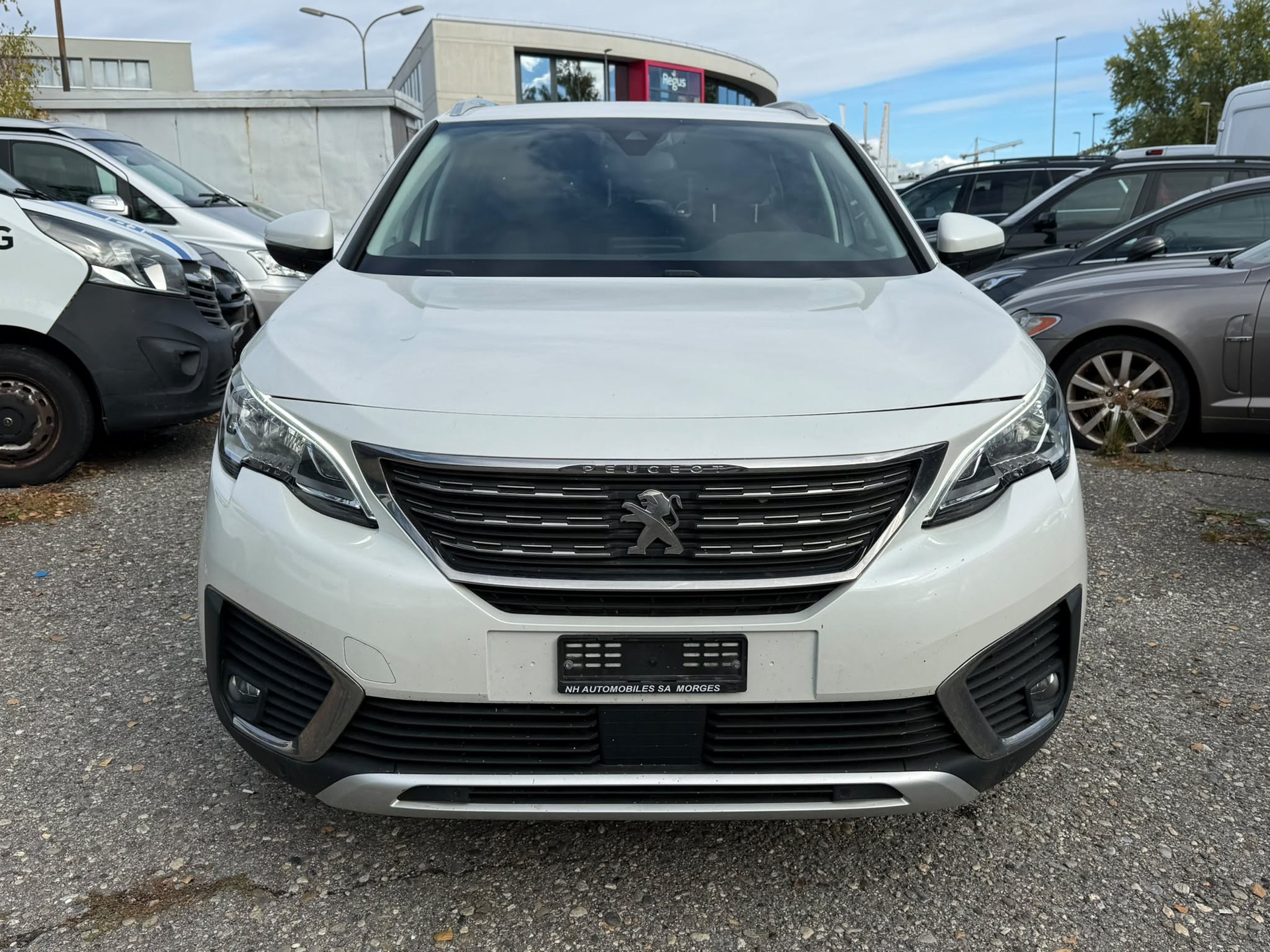 PEUGEOT 5008 1.2 Pure Tech Active-image-0